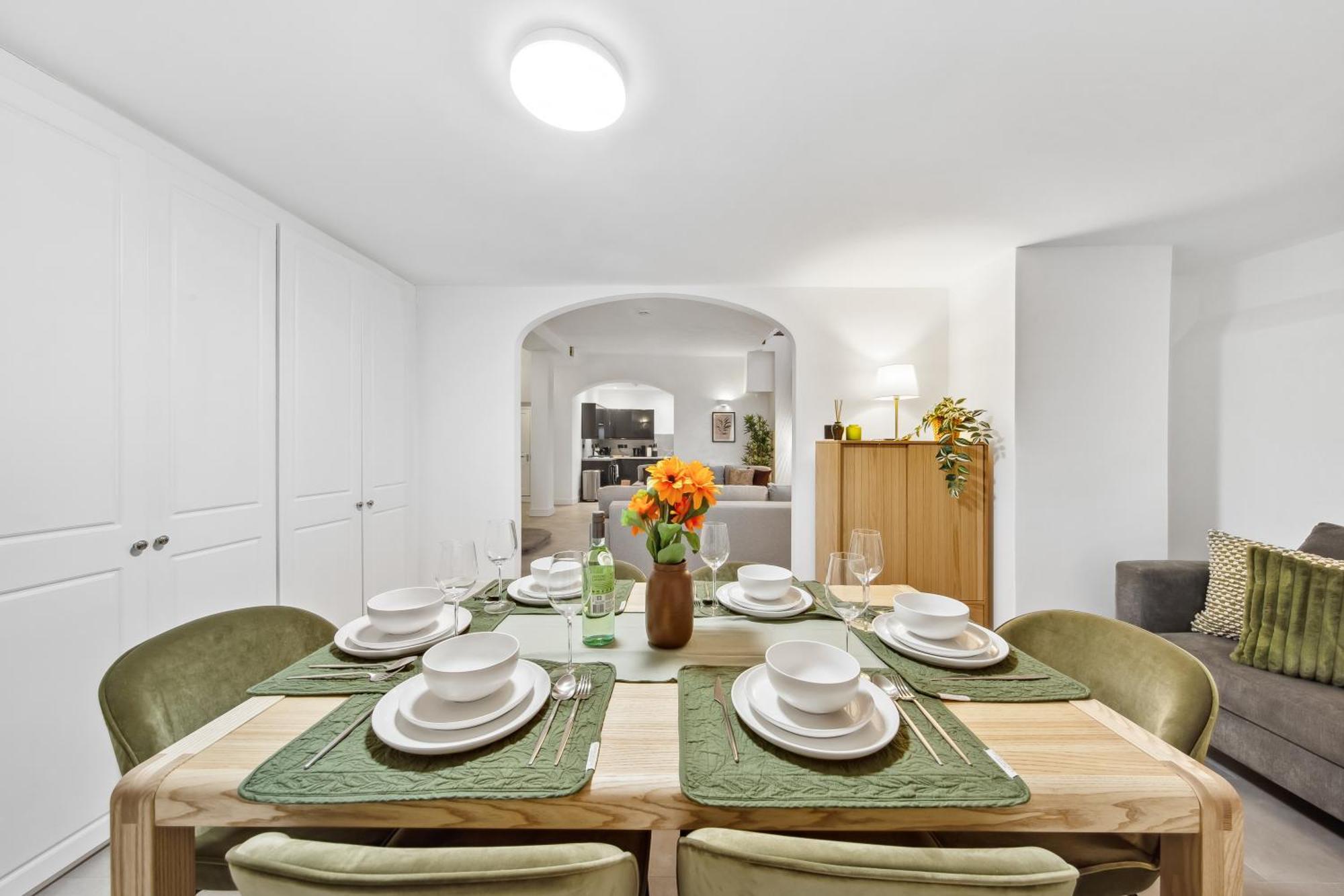 Modern 2 Bed Flat - Near Farringdon & Old Street Station - * London