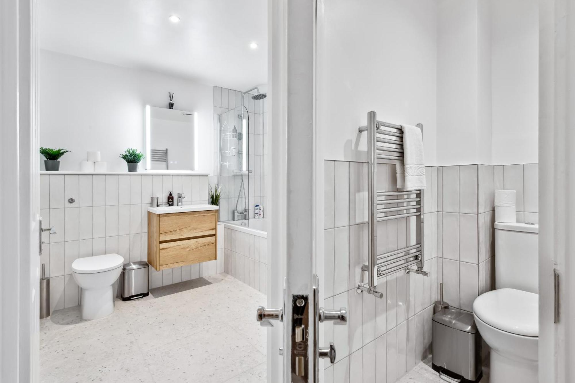 Apartment Modern 2 Bed Flat - Near Farringdon & Old Street Station - *