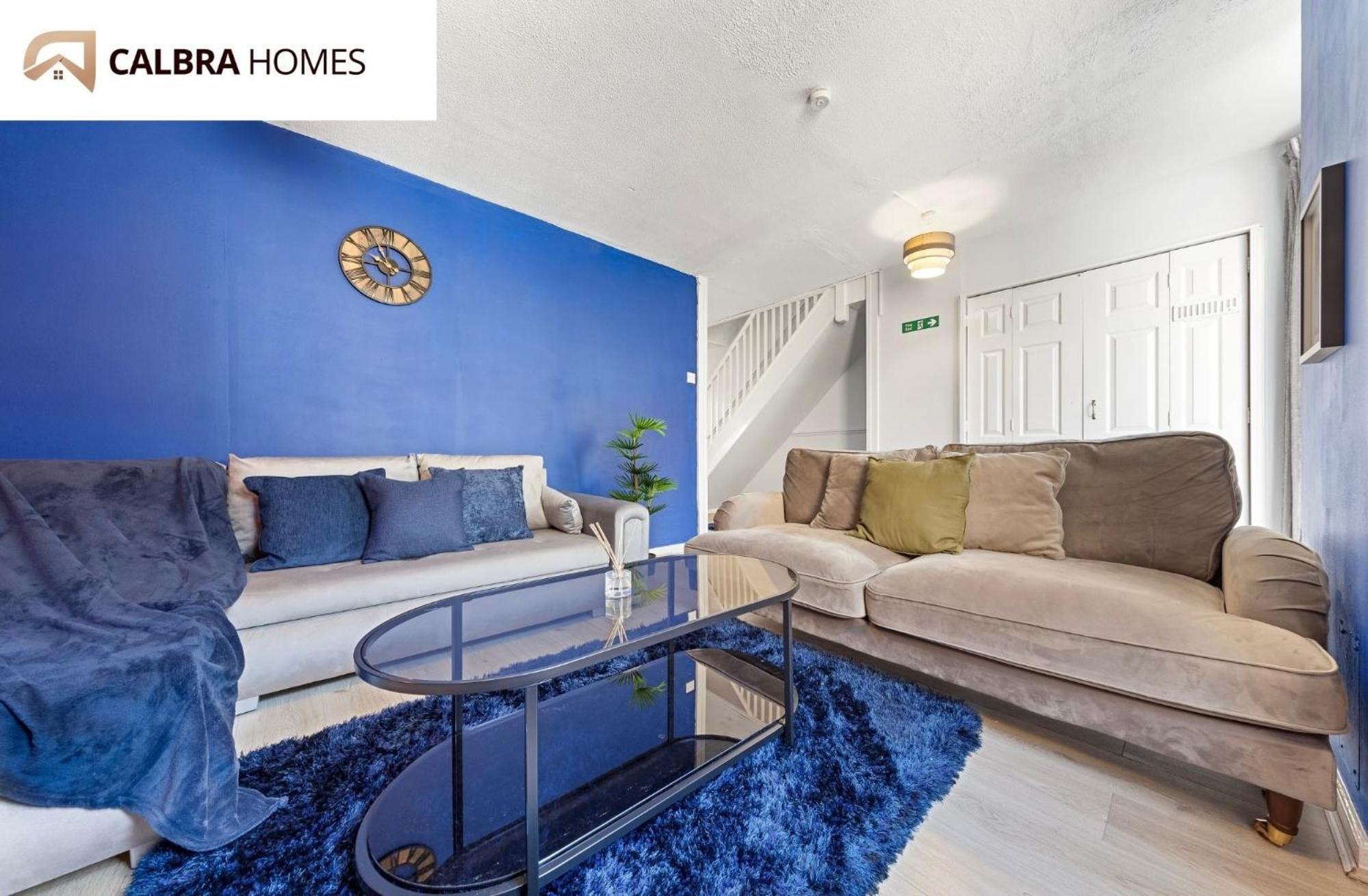 Holiday home The Angel Garden Residence, A Sophisticated 3-bedroom Escape *