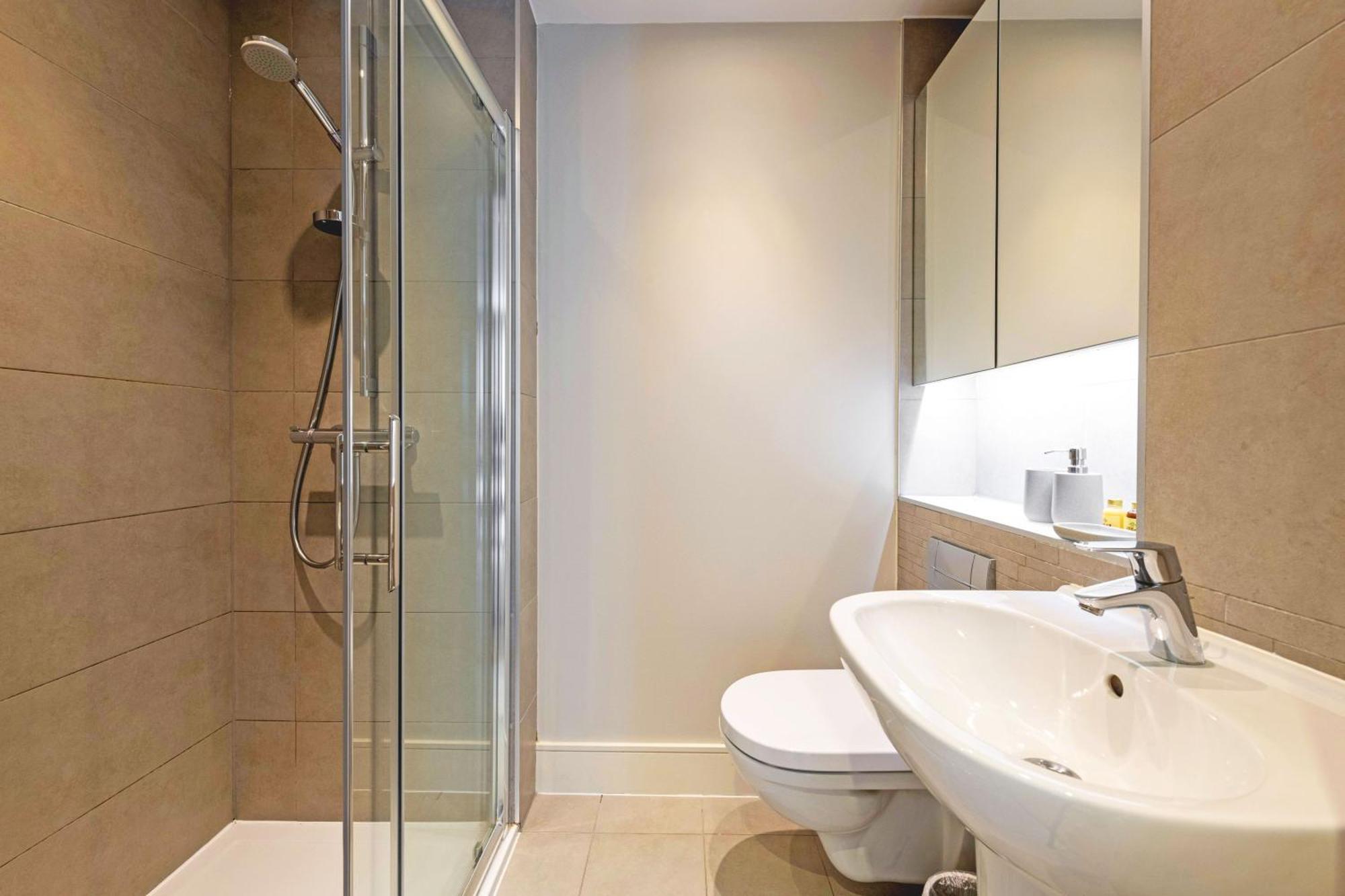 Apartment Spacious & Elegant In Southbank Near Eye