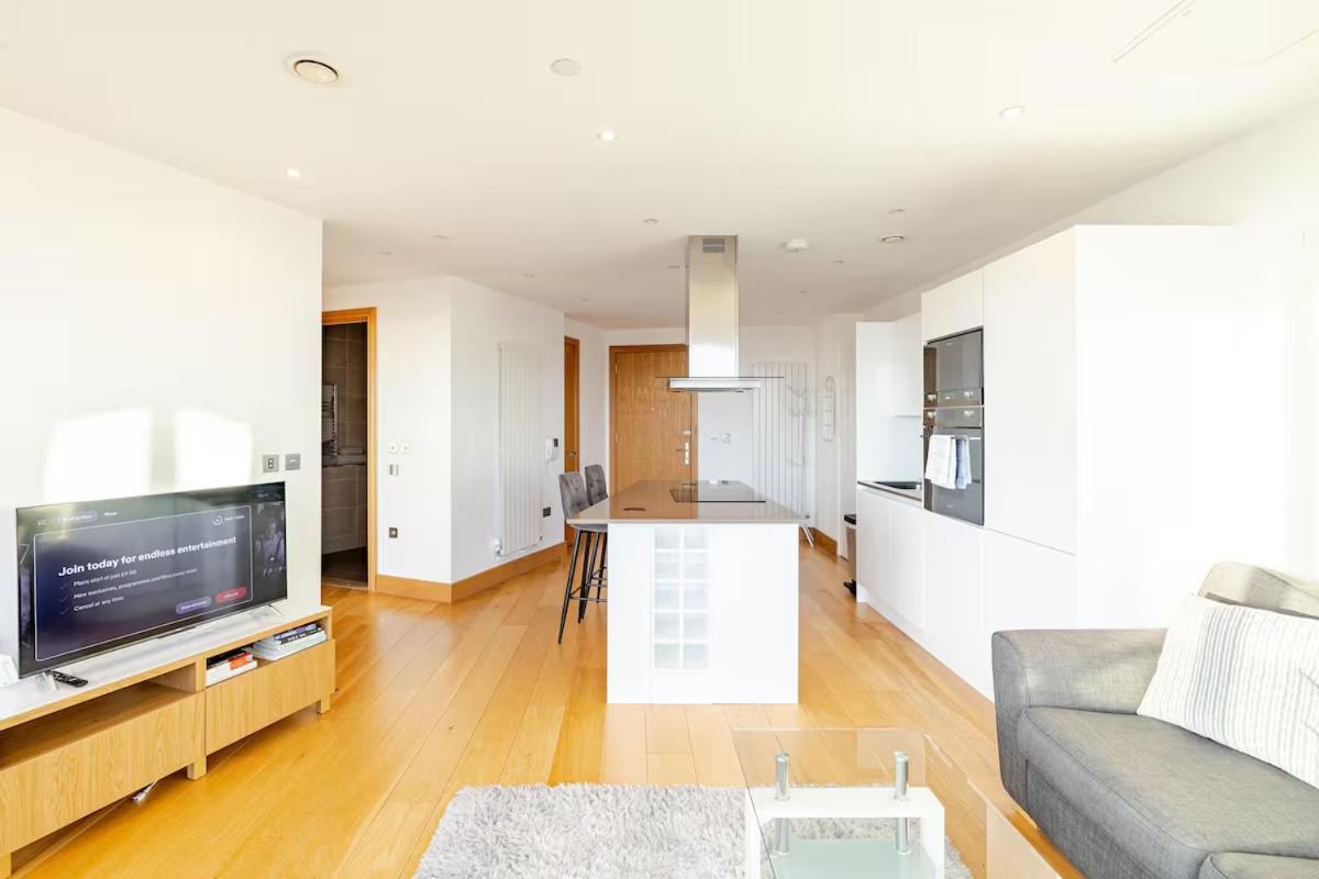 Luxurious Canary Wharf Aptartment - Outstanding View! Apartment