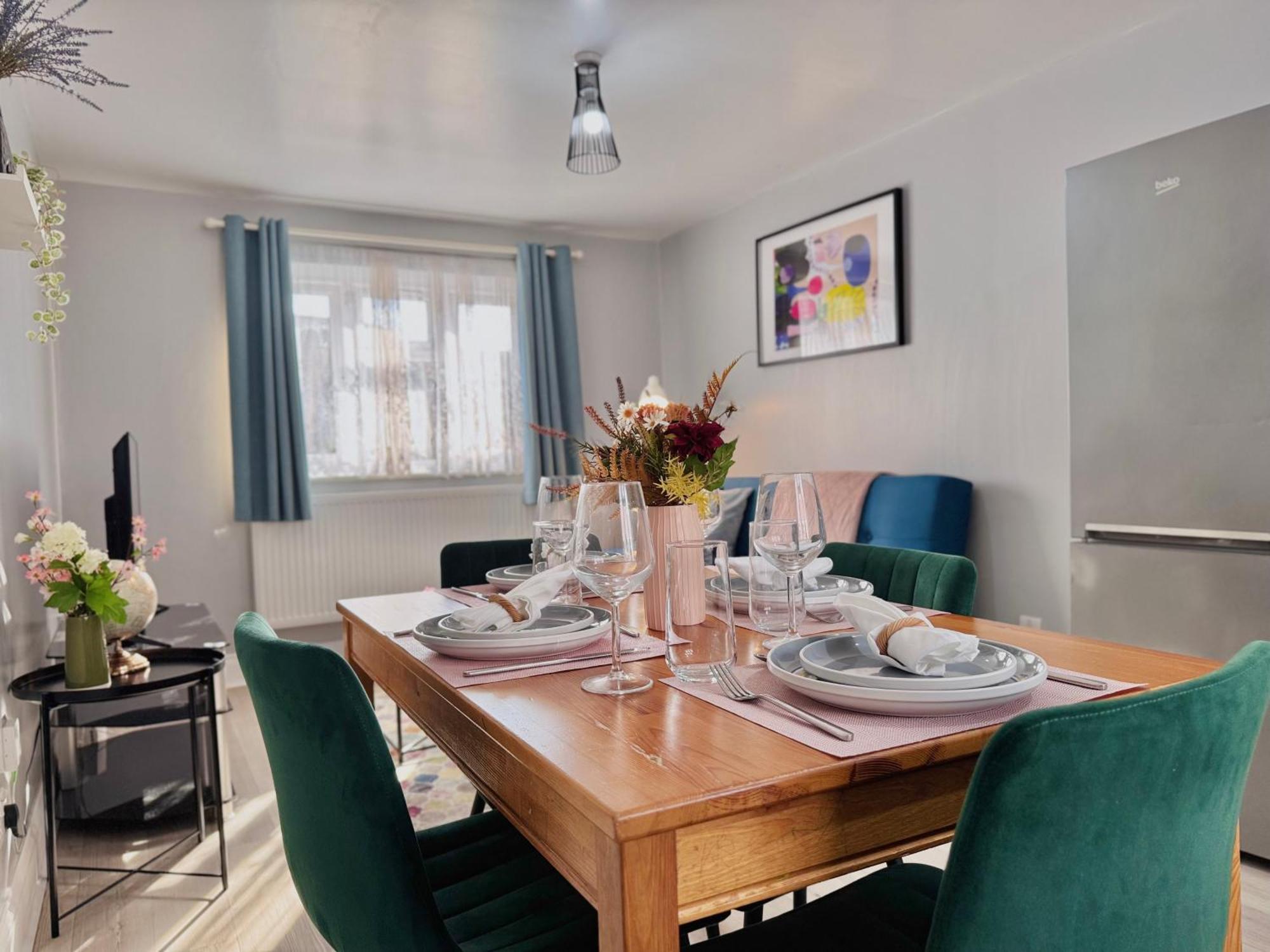 Apartment Garden 1-bed Flat 30min To Downtown & Free Parking London