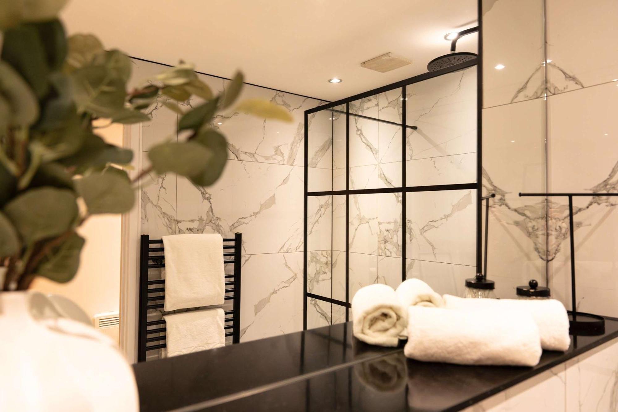 Madestays Premium Tower Hill Serviced Apartment *