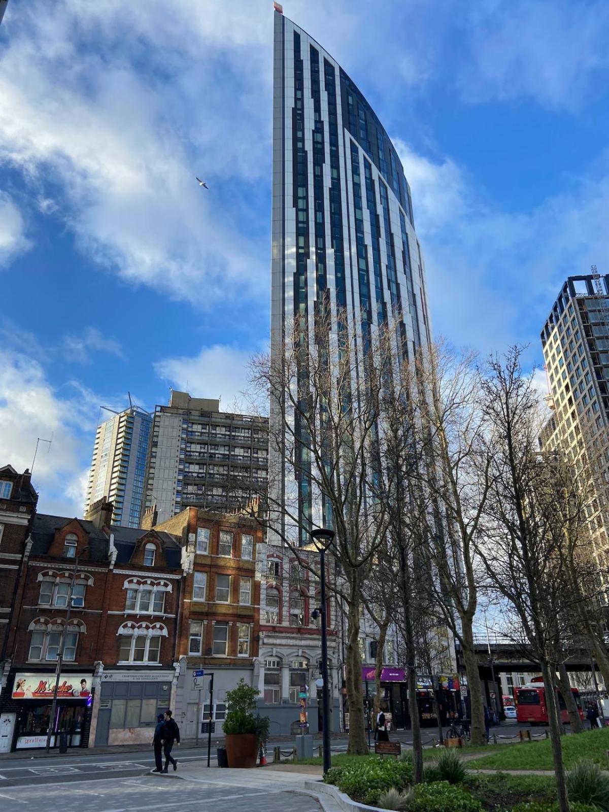 Apartment Premium Flat In Zone 1 *