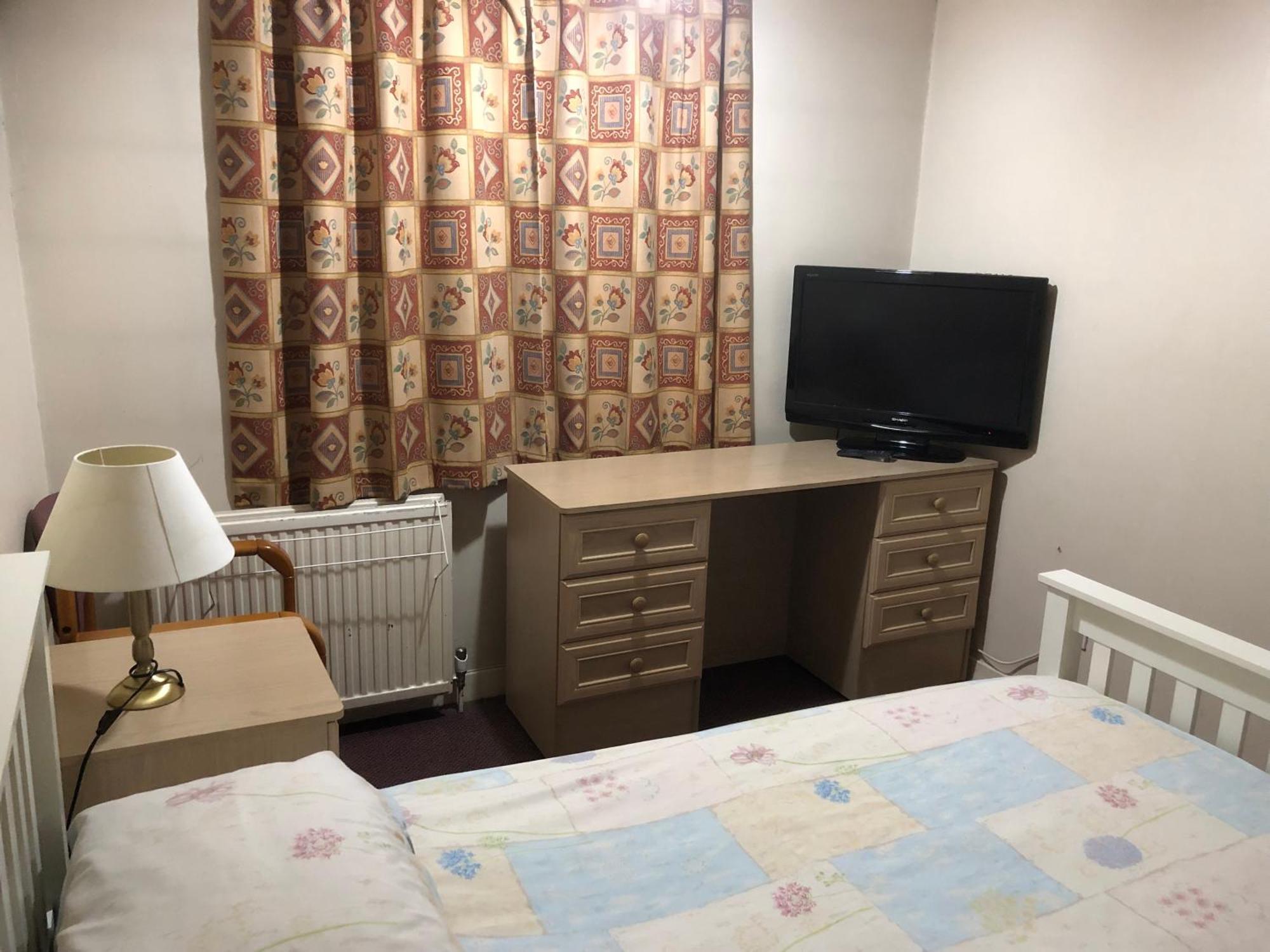 Sjguesthouse Single A Guest house London