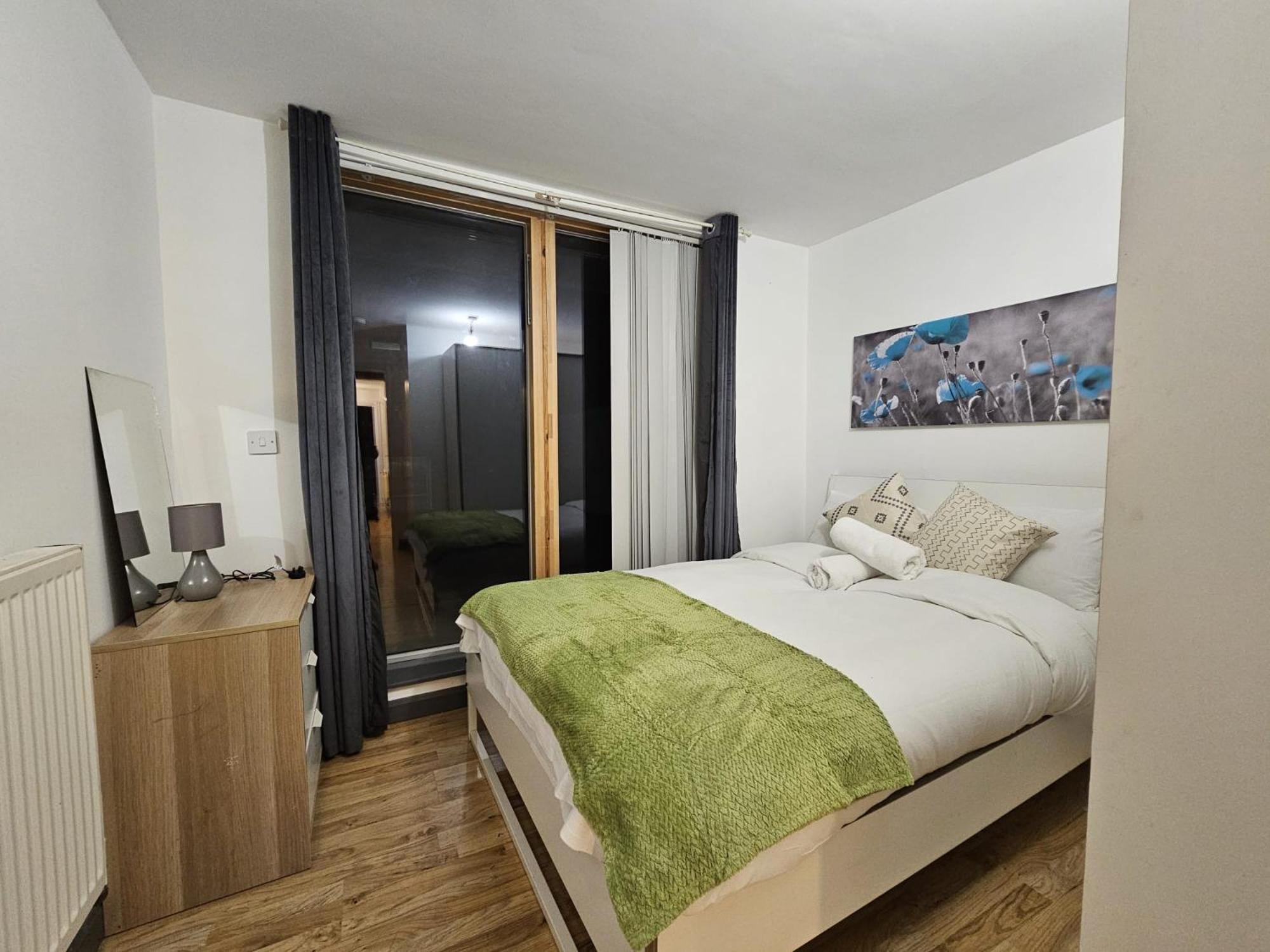 E1 Luxury Homestay London