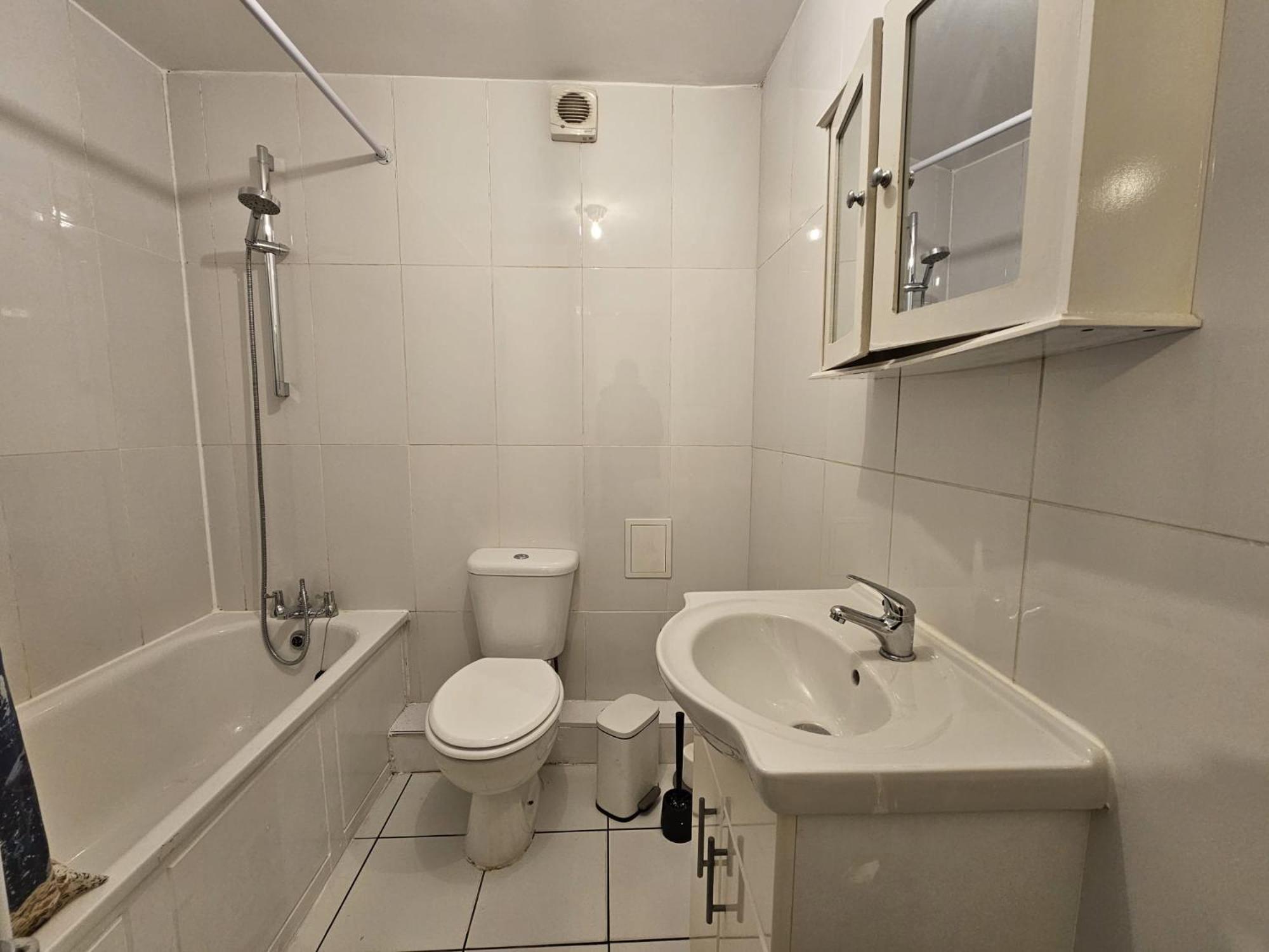 E1 Luxury Homestay *