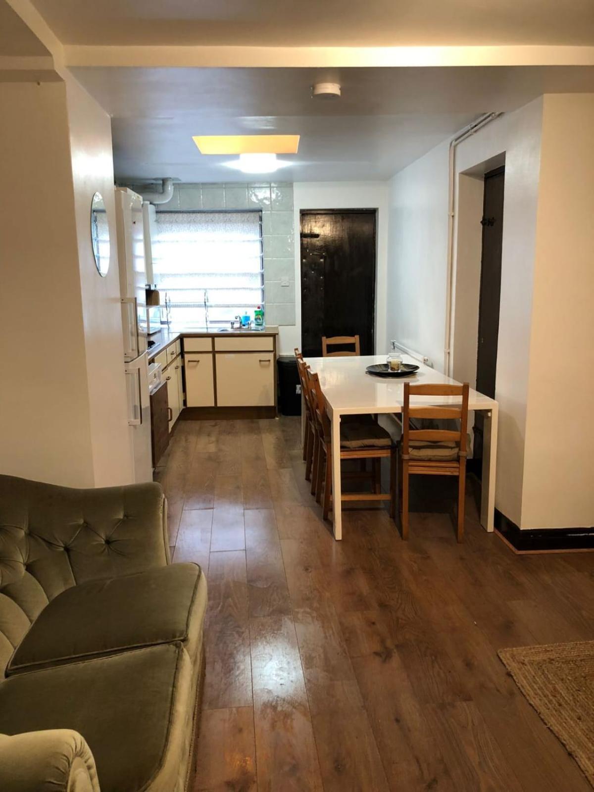 Stockwell Station Apartment