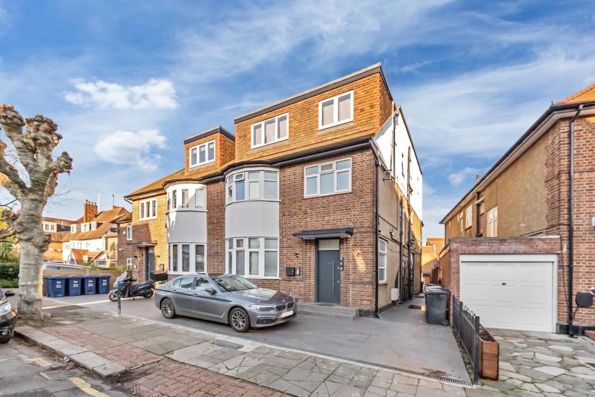 Apartment Modern - Golders - Near Station *