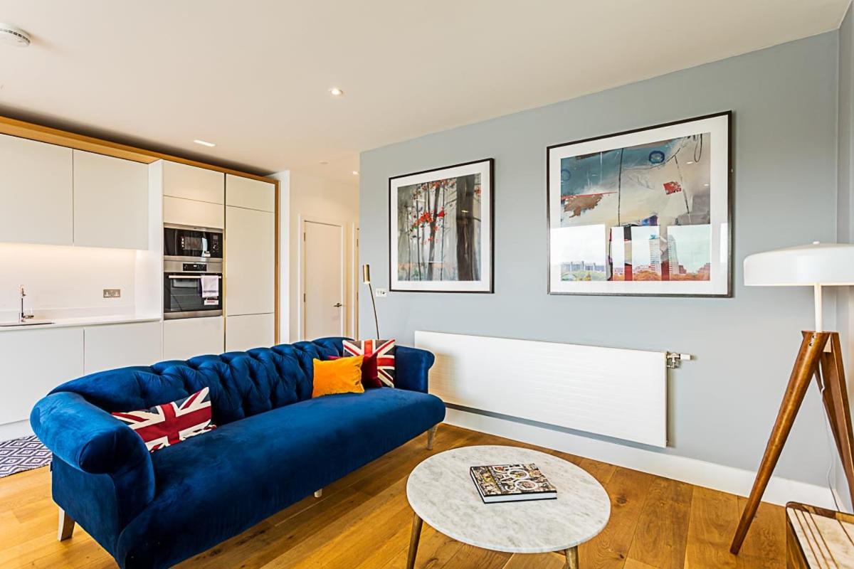 Apartment Stunning Surrey Quays Flat
