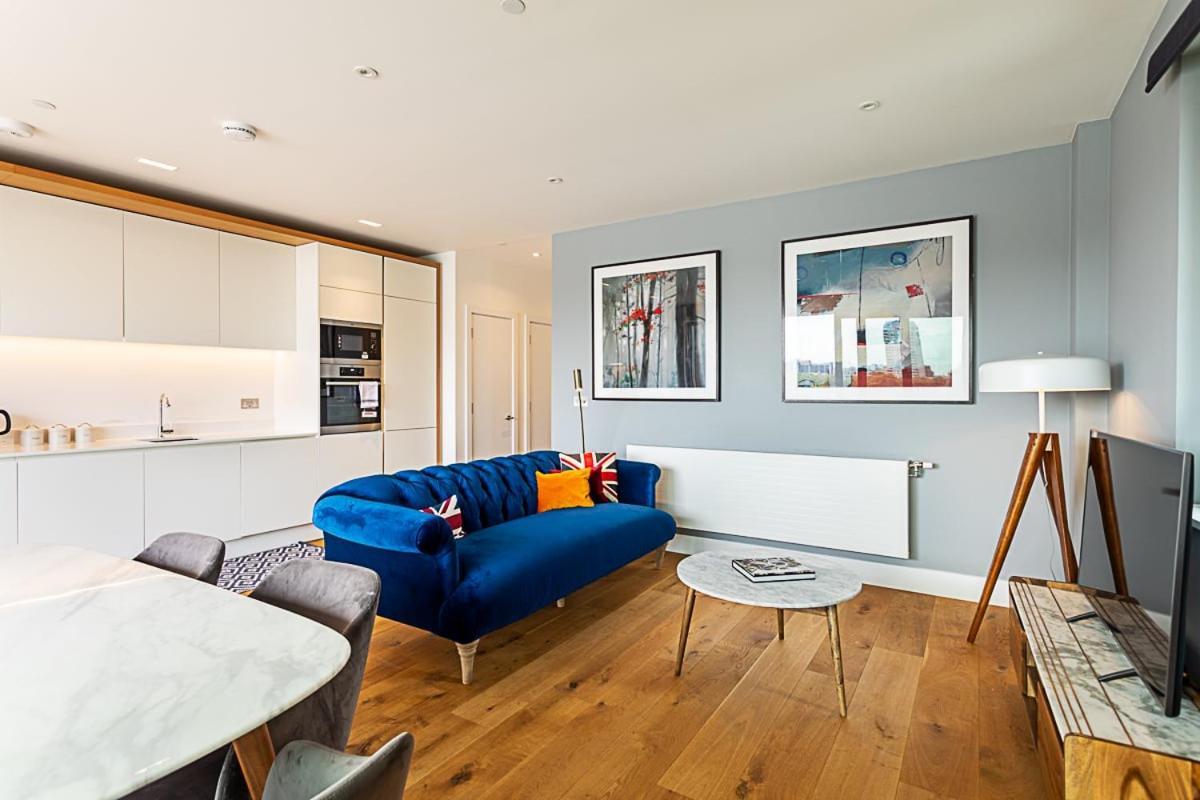 Stunning Surrey Quays Flat London