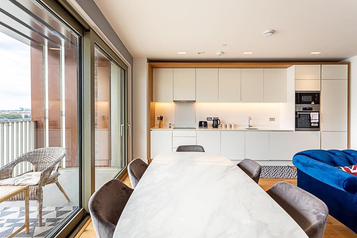 Stunning Surrey Quays Flat *