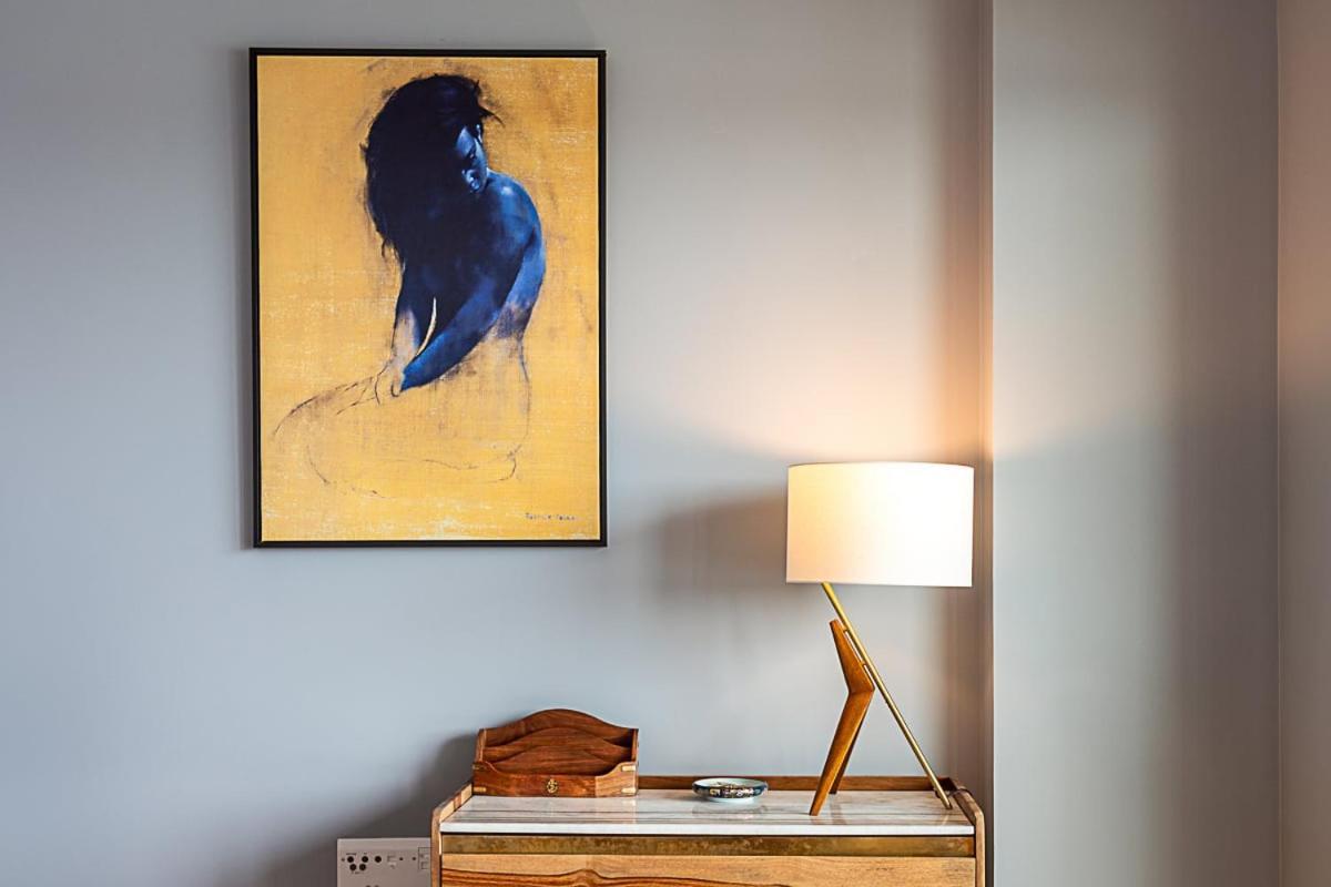 Stunning Surrey Quays Flat Apartment