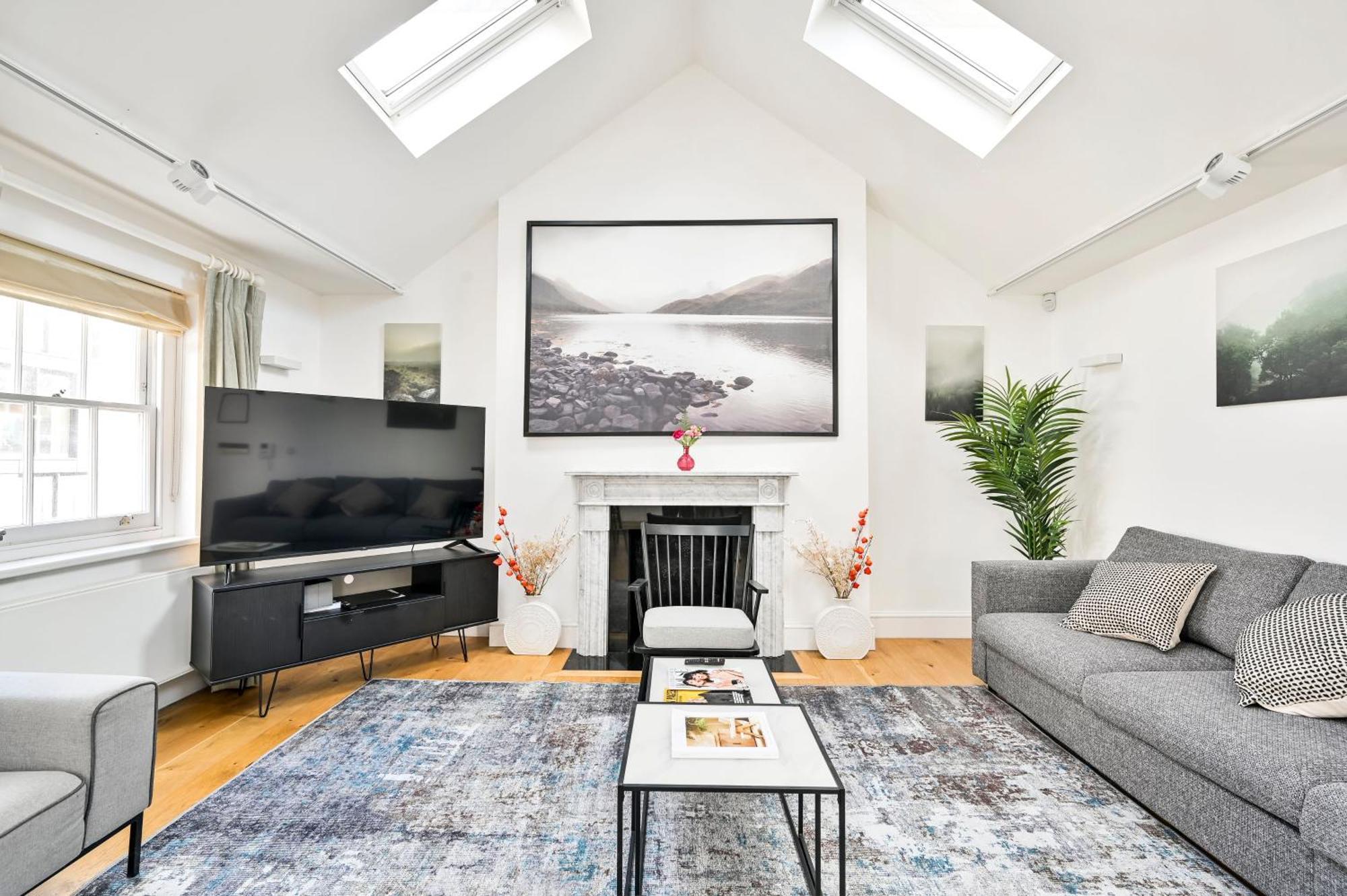 Spacious Fitzrovia 3 Bed London