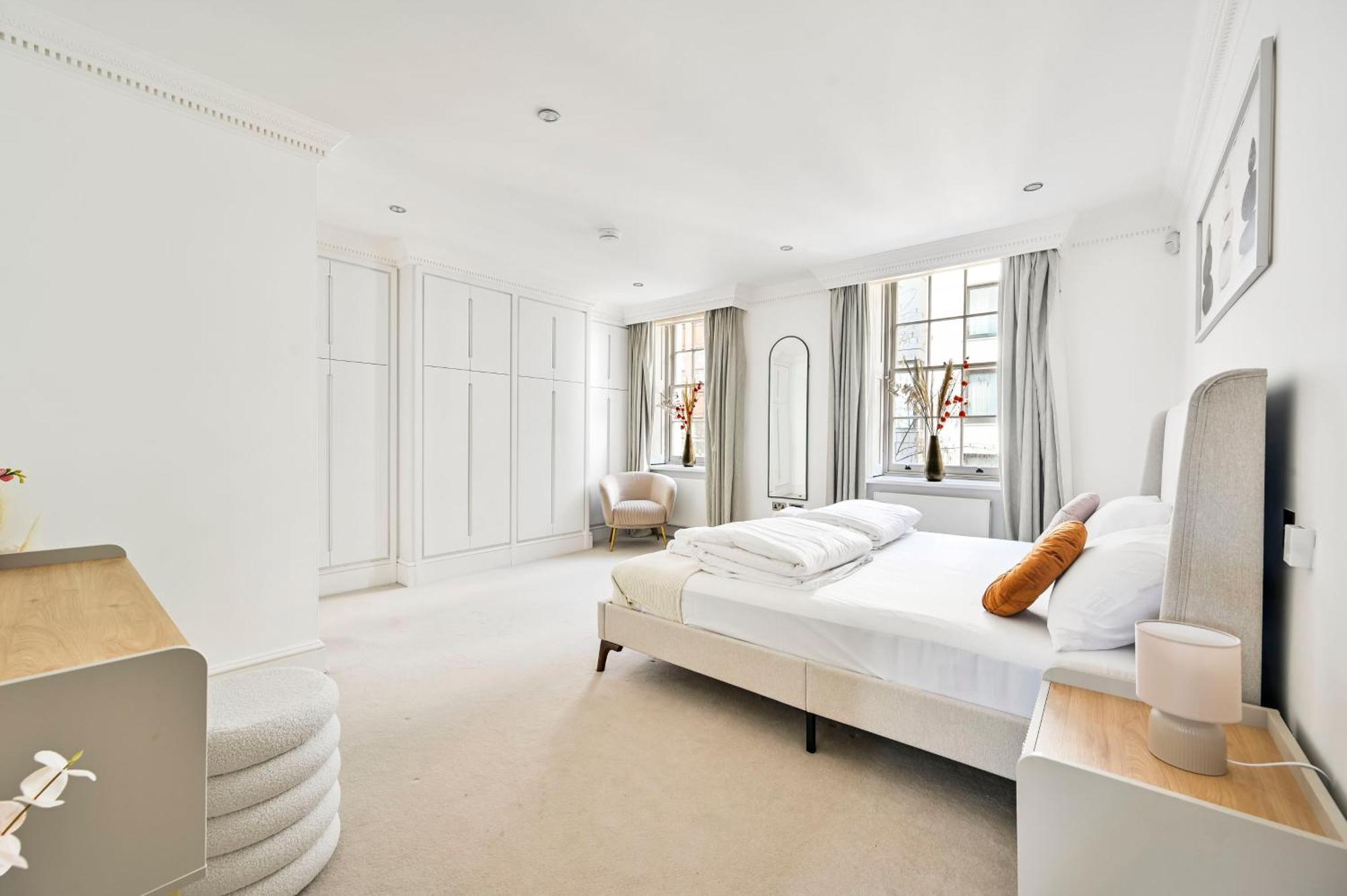 Apartment Spacious Fitzrovia 3 Bed *