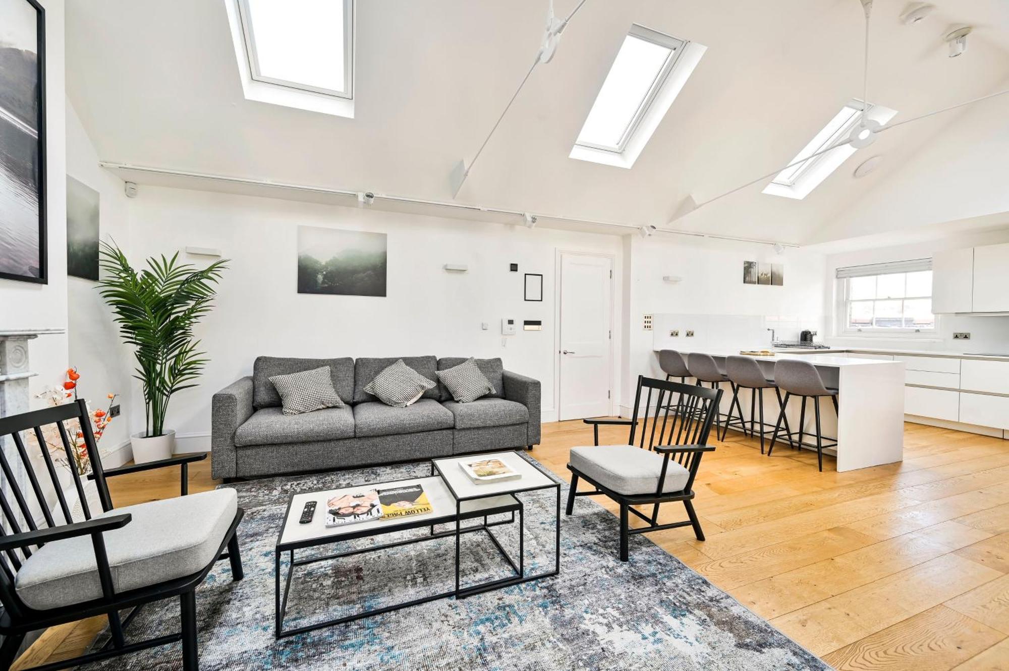 Spacious Fitzrovia 3 Bed London