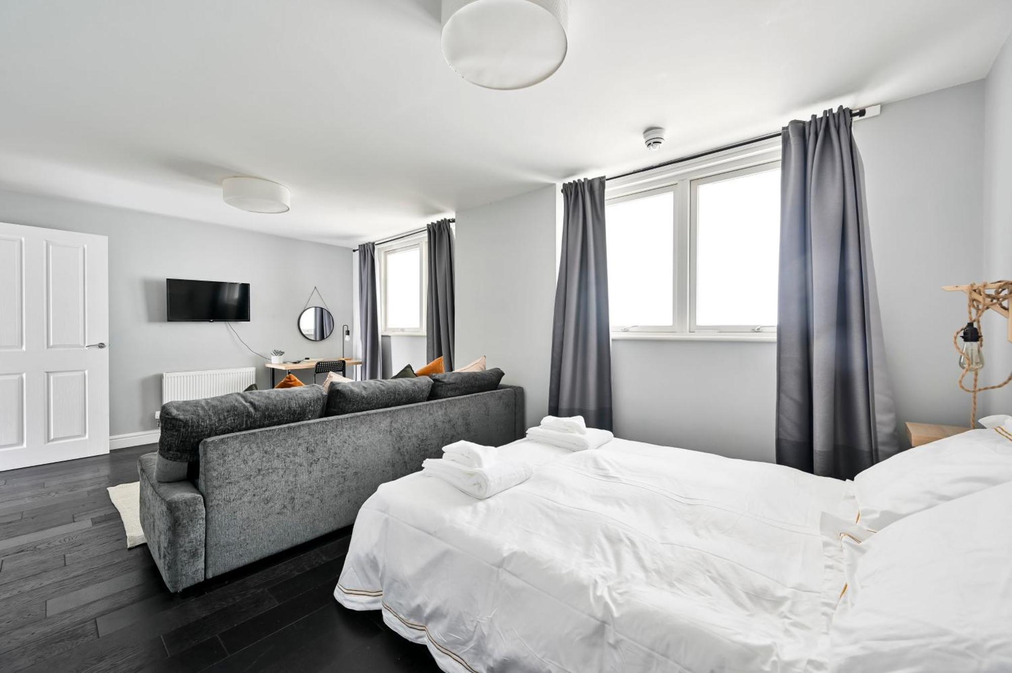 Hidden Gem On Grand Union Canal Apartment