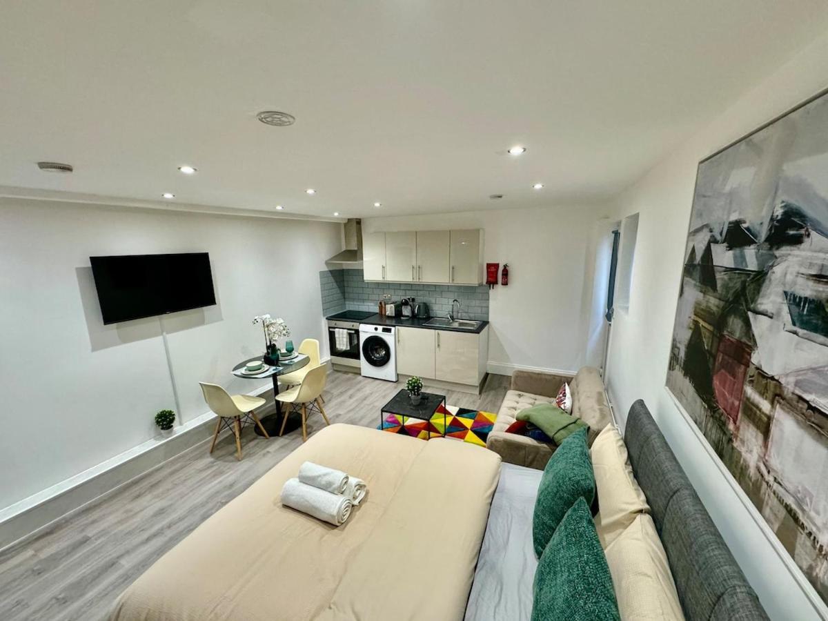 Tower Bridge Bermondsey Apartment *