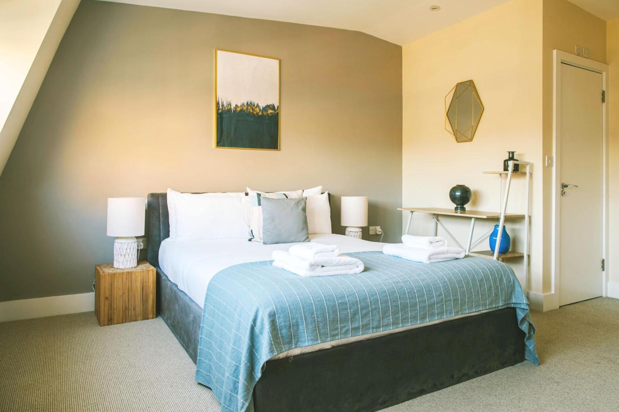 Luxury 3 Bedroom In South Kensington Near Museums * London