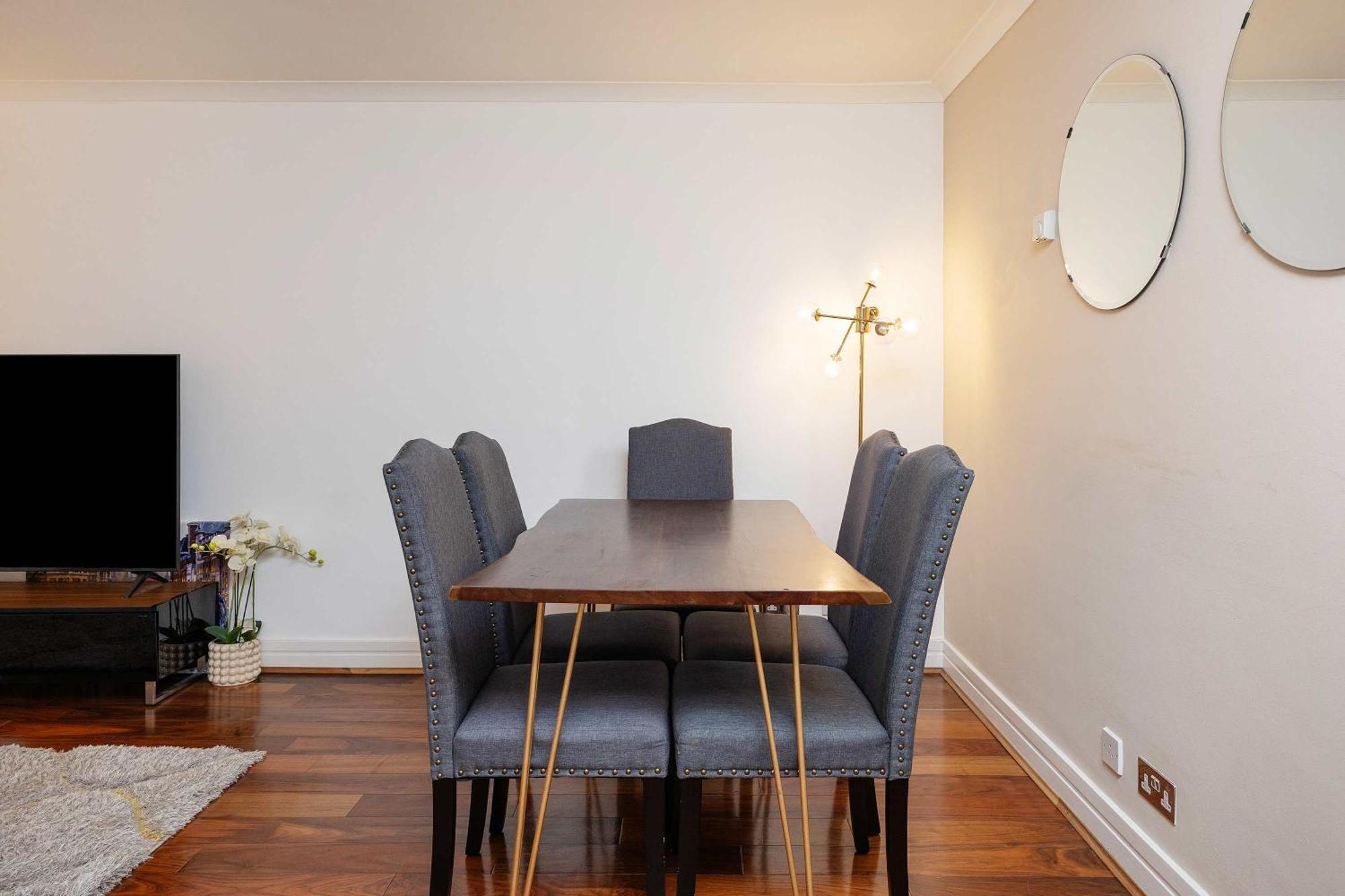 Stunning In Fashionable Marylebone Apartment *