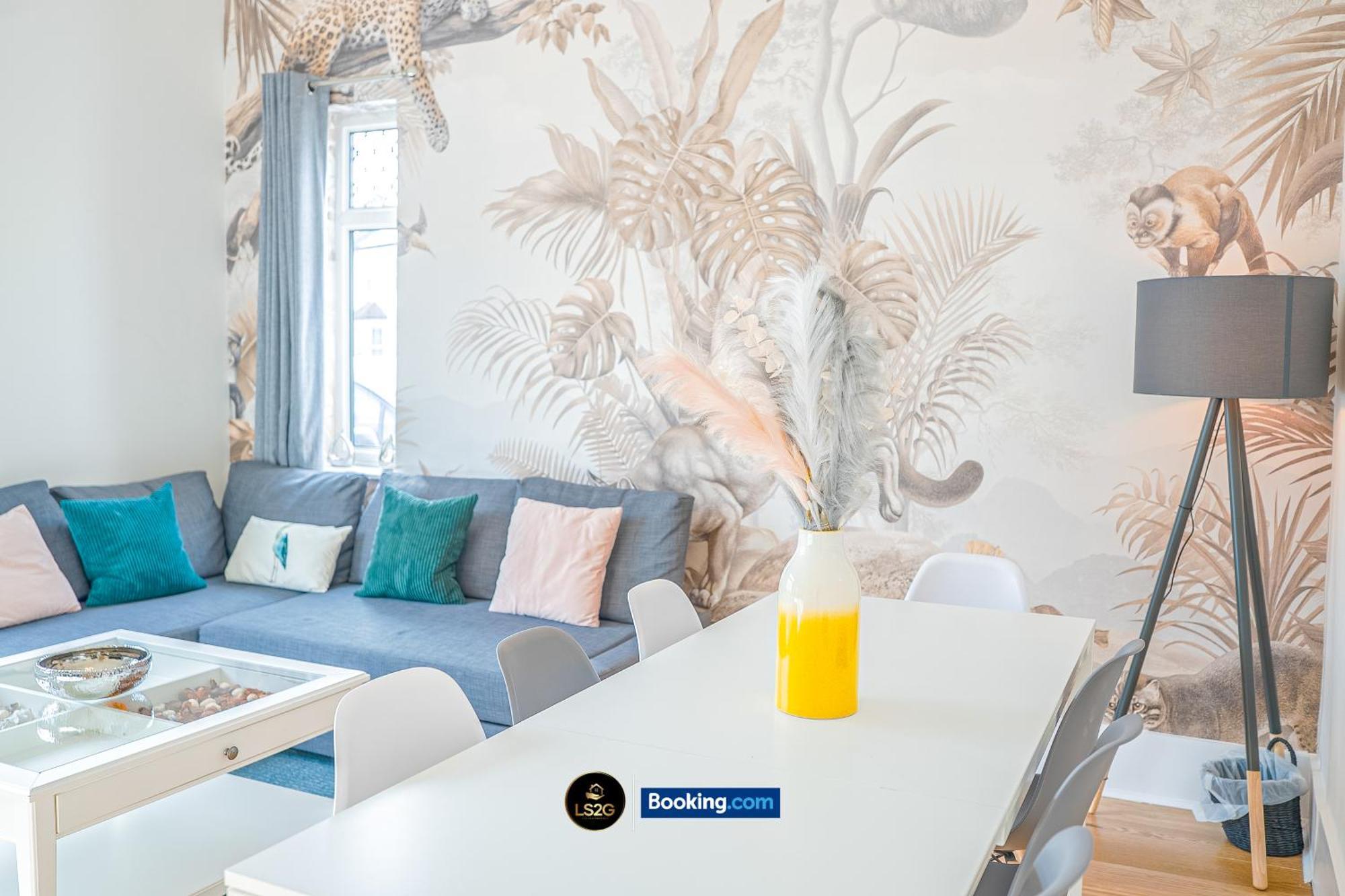 Stunning House By Ls2g Short Lets & Serviced Greater With Free Wifi Holiday home London