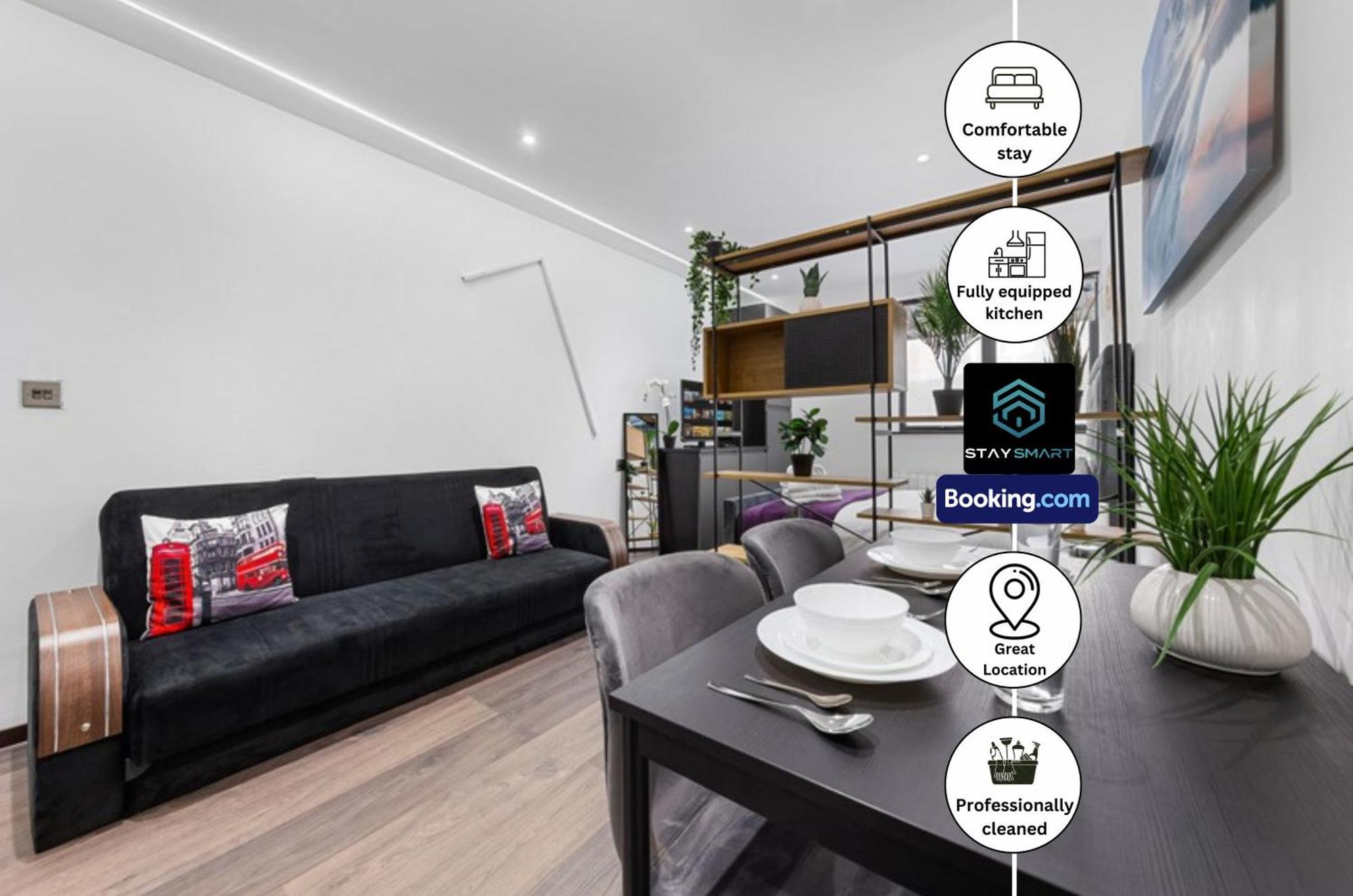Stylish By Smart Short Lets & Serviced Woodstock With Free Wifi *