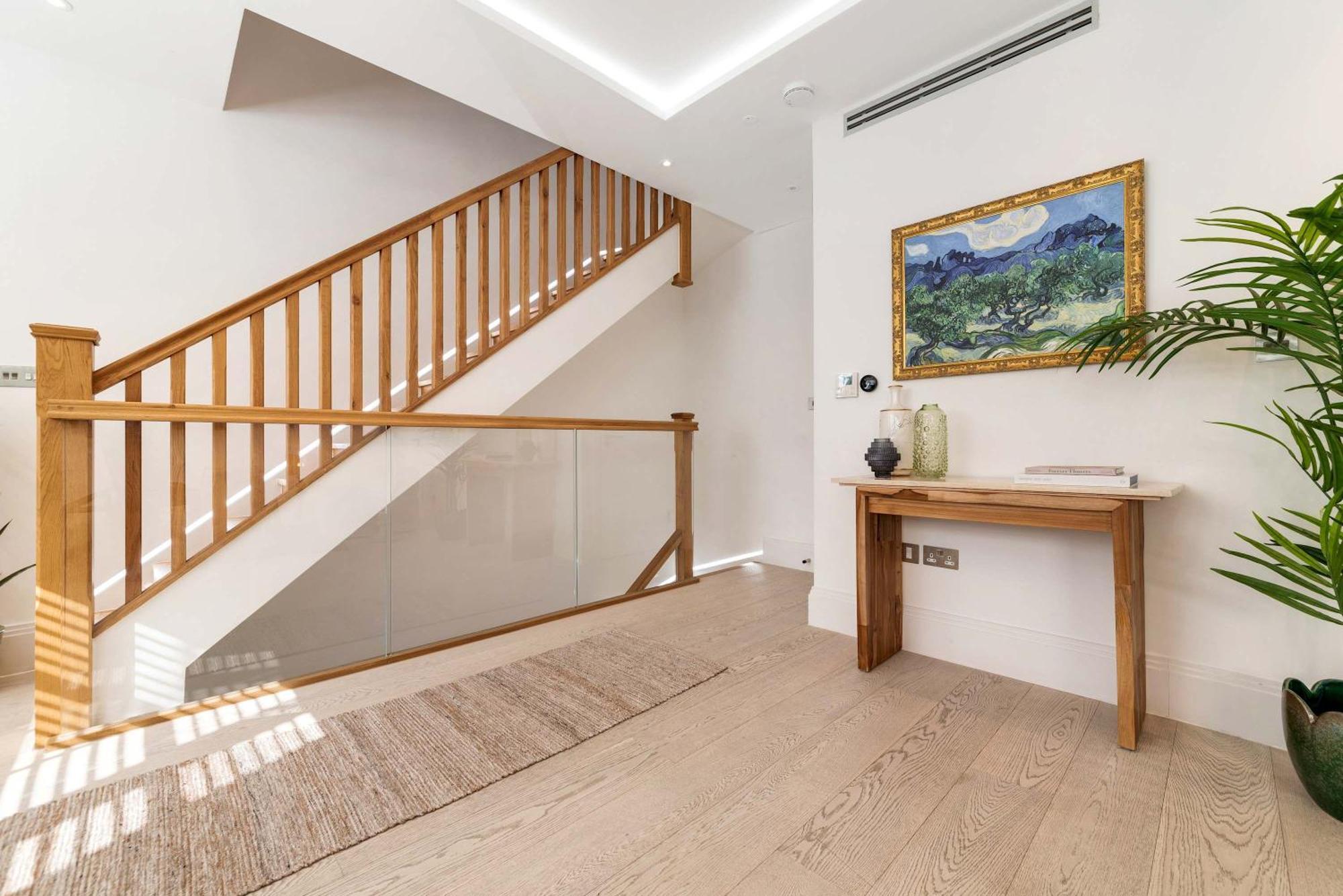 Madestays Premium Knightsbridge Townhouse *