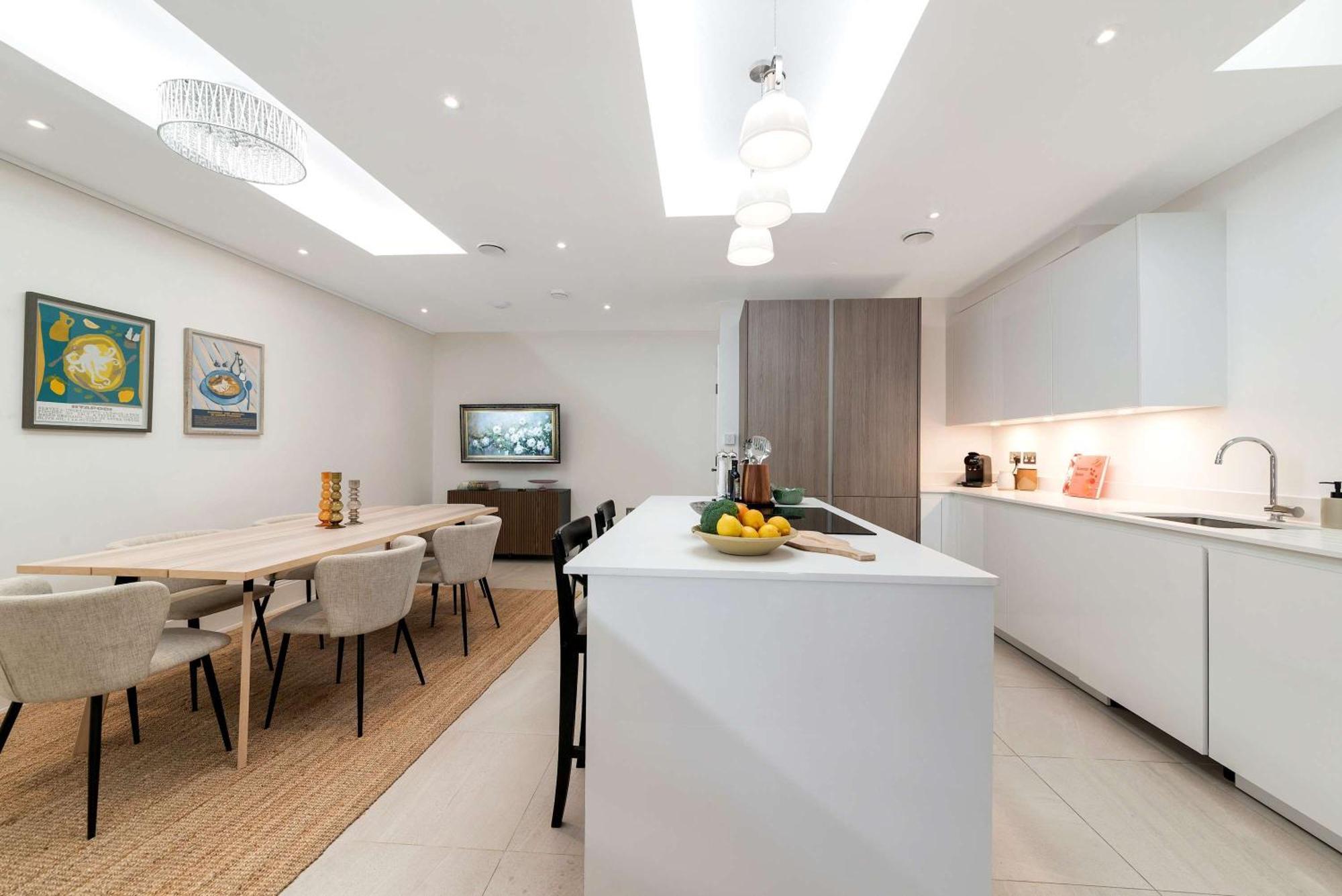 Madestays Premium Knightsbridge Townhouse London