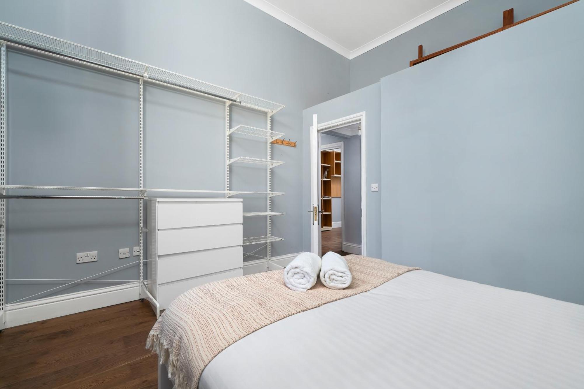 Kensington Modern *