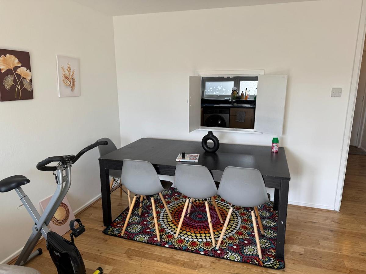 Modern 2 Bedroom Terrace Apartment London
