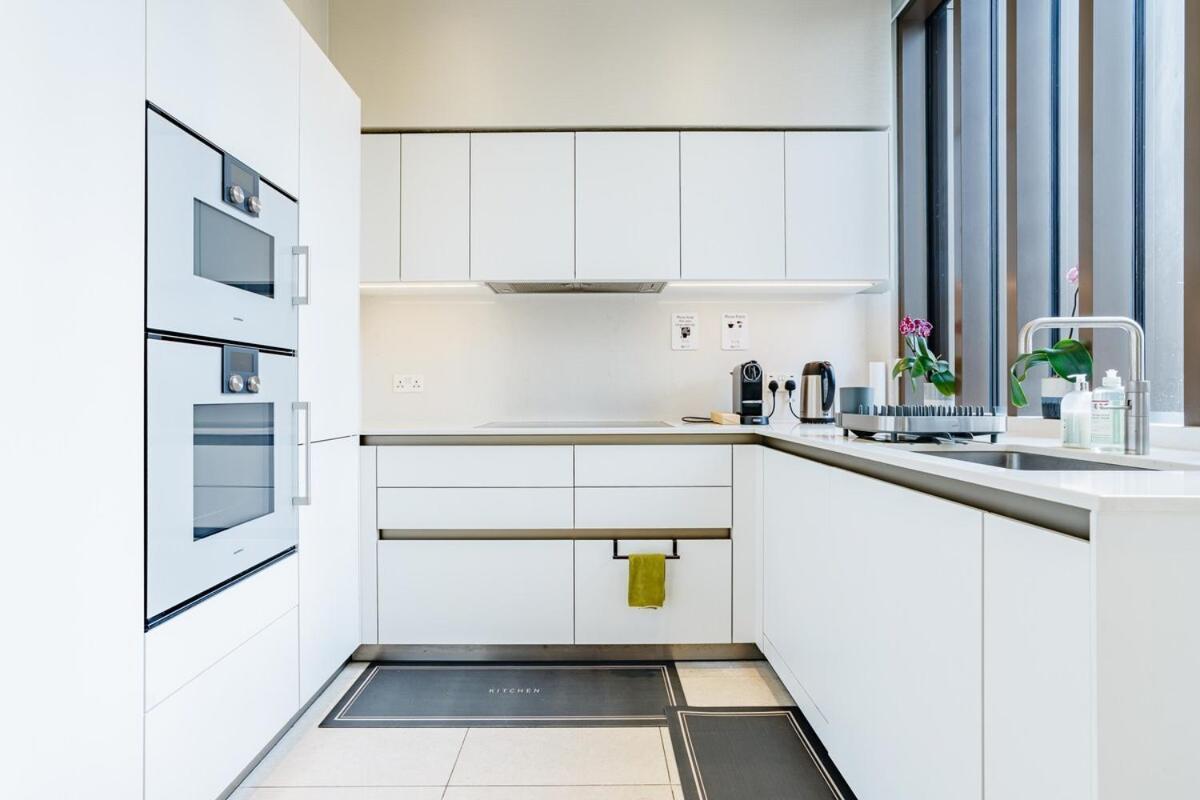 3-bed Duplex W Garden 3min To Holland Park Apartment London