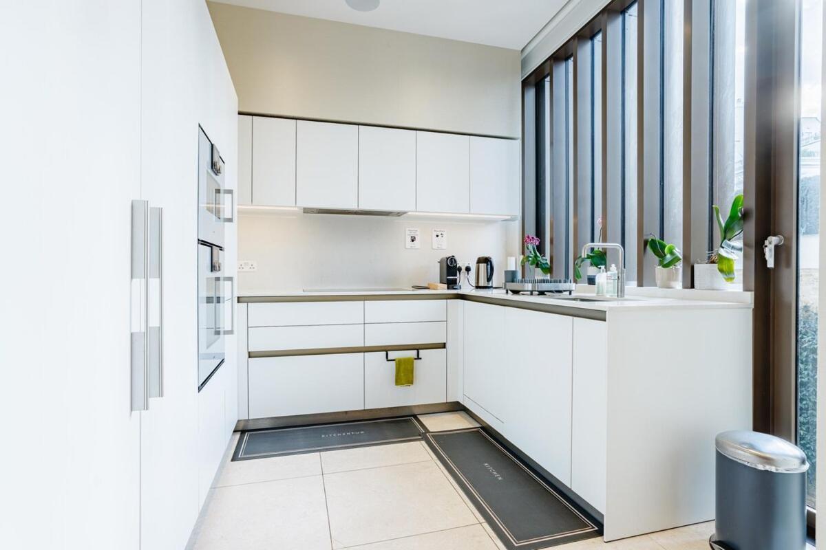 3-bed Duplex W Garden 3min To Holland Park Apartment London