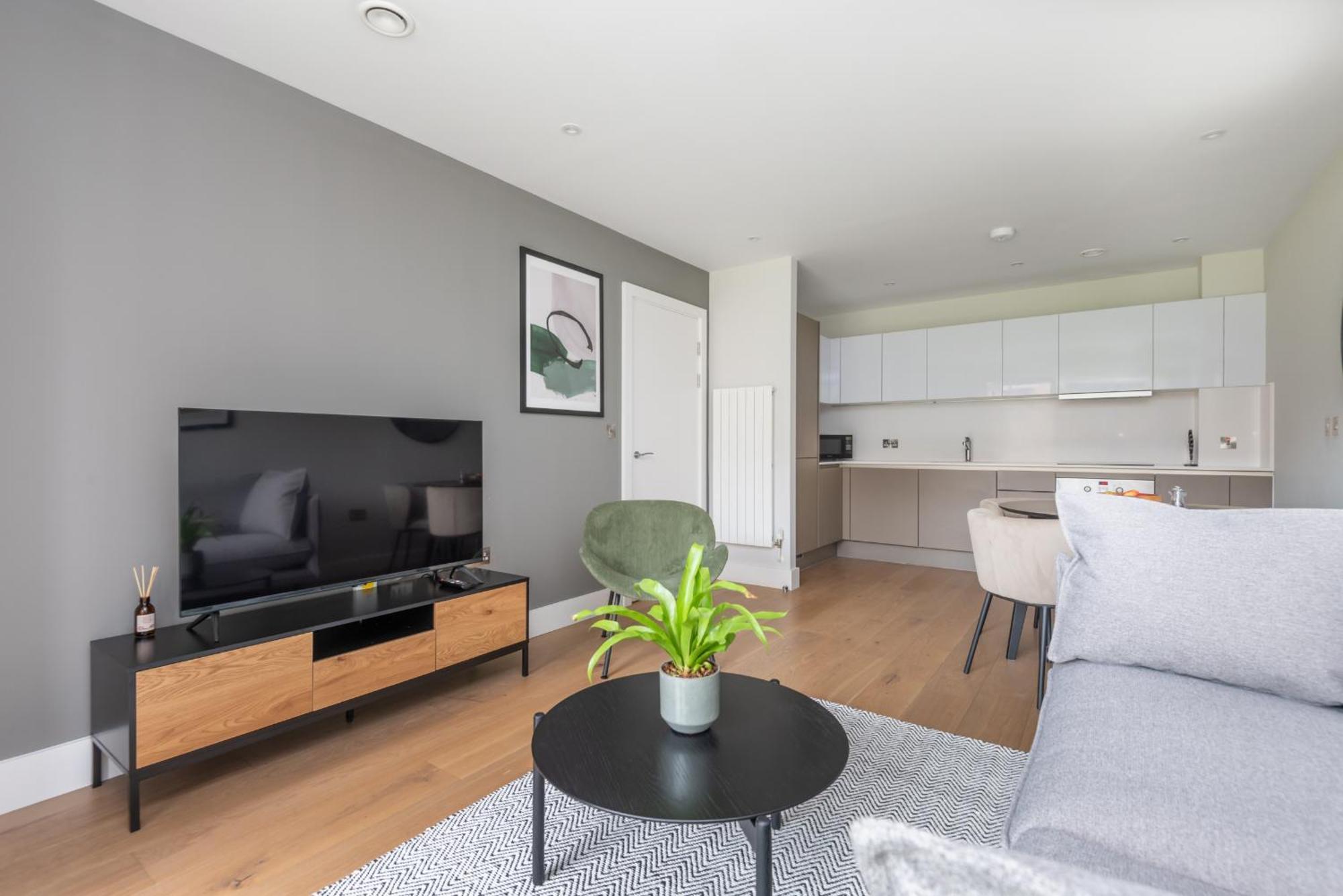 Apartment Montana - Modern Comfort & Prime Location *