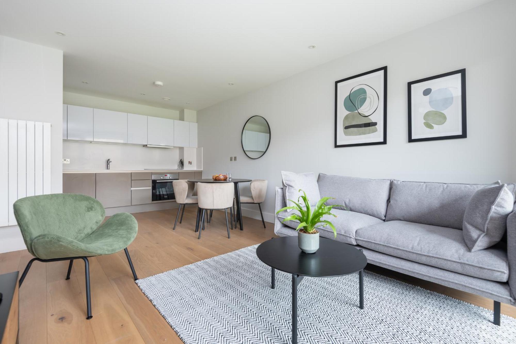 Montana - Modern Comfort & Prime Location Apartment *