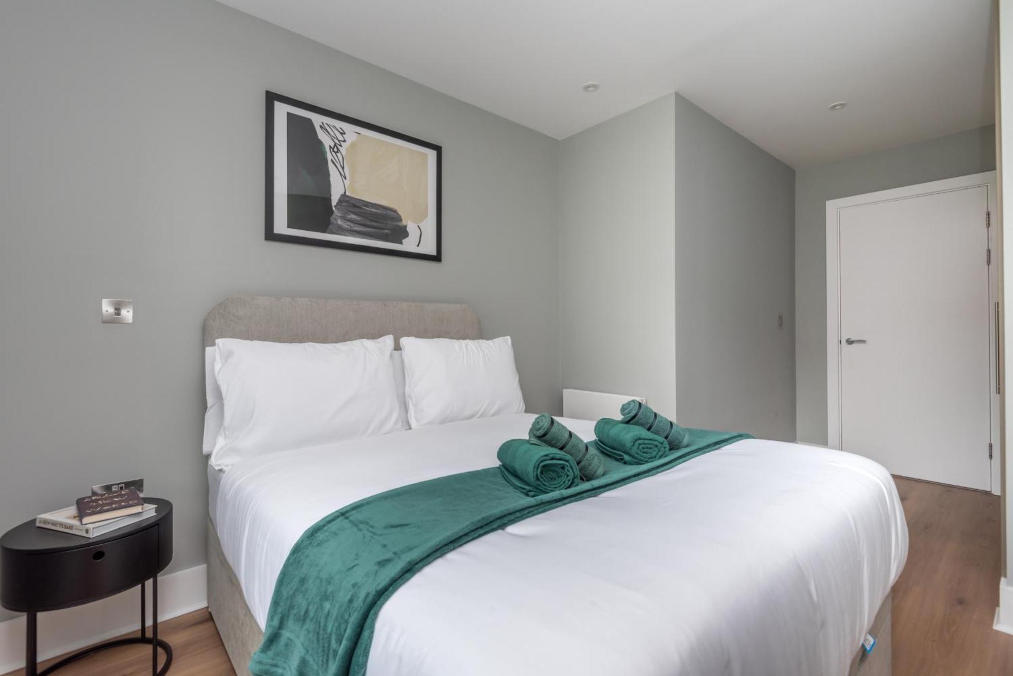 Montana - Modern Comfort & Prime Location Apartment