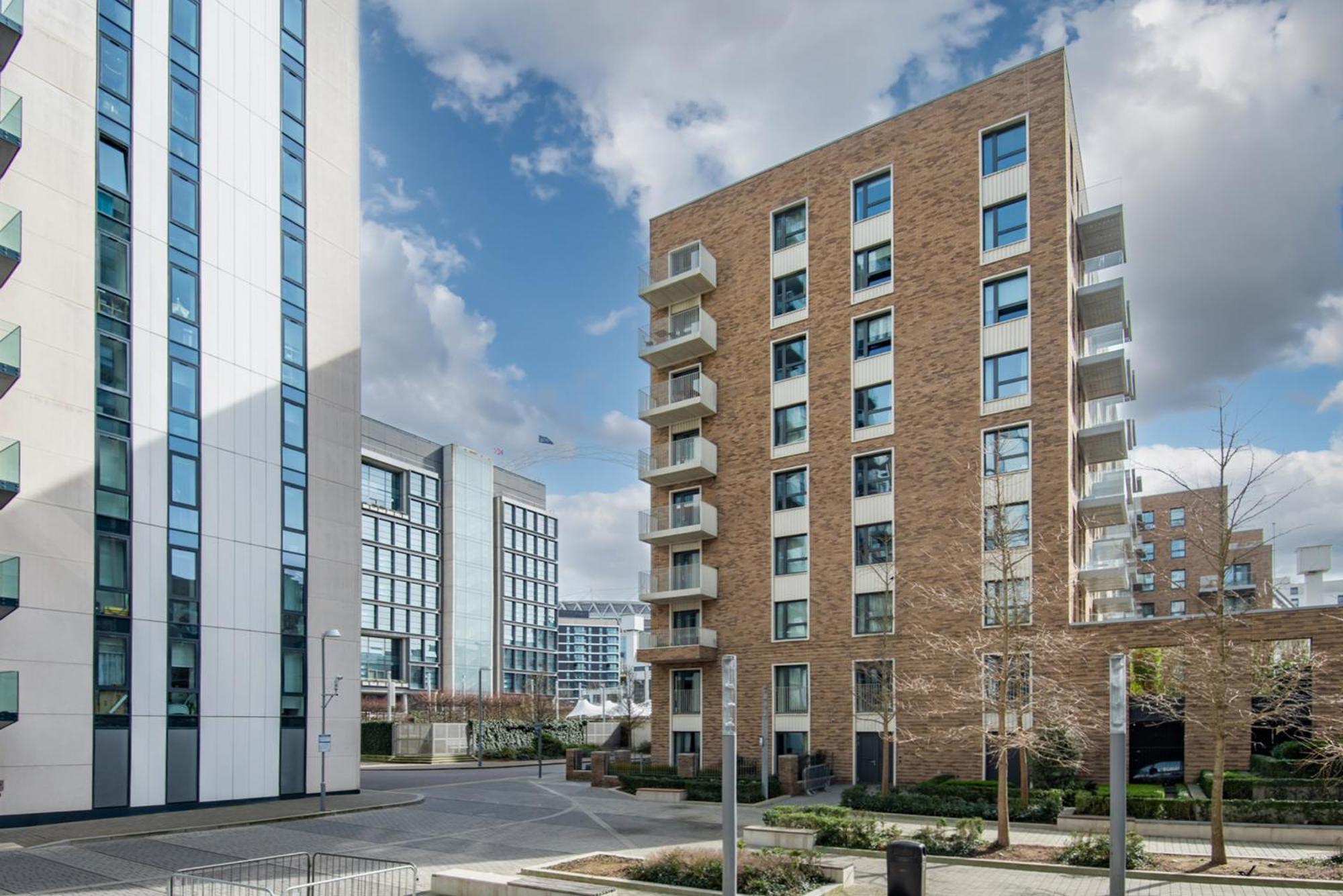 Montana - Modern Comfort & Prime Location Apartment *