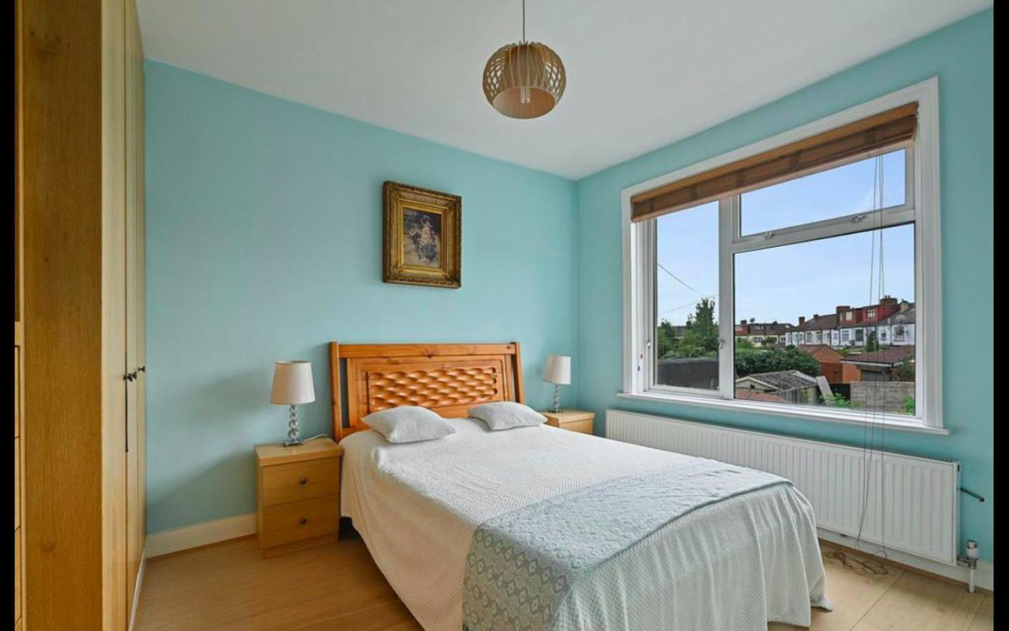 House For 7, Garden With Pond, 20min From Heathrow London