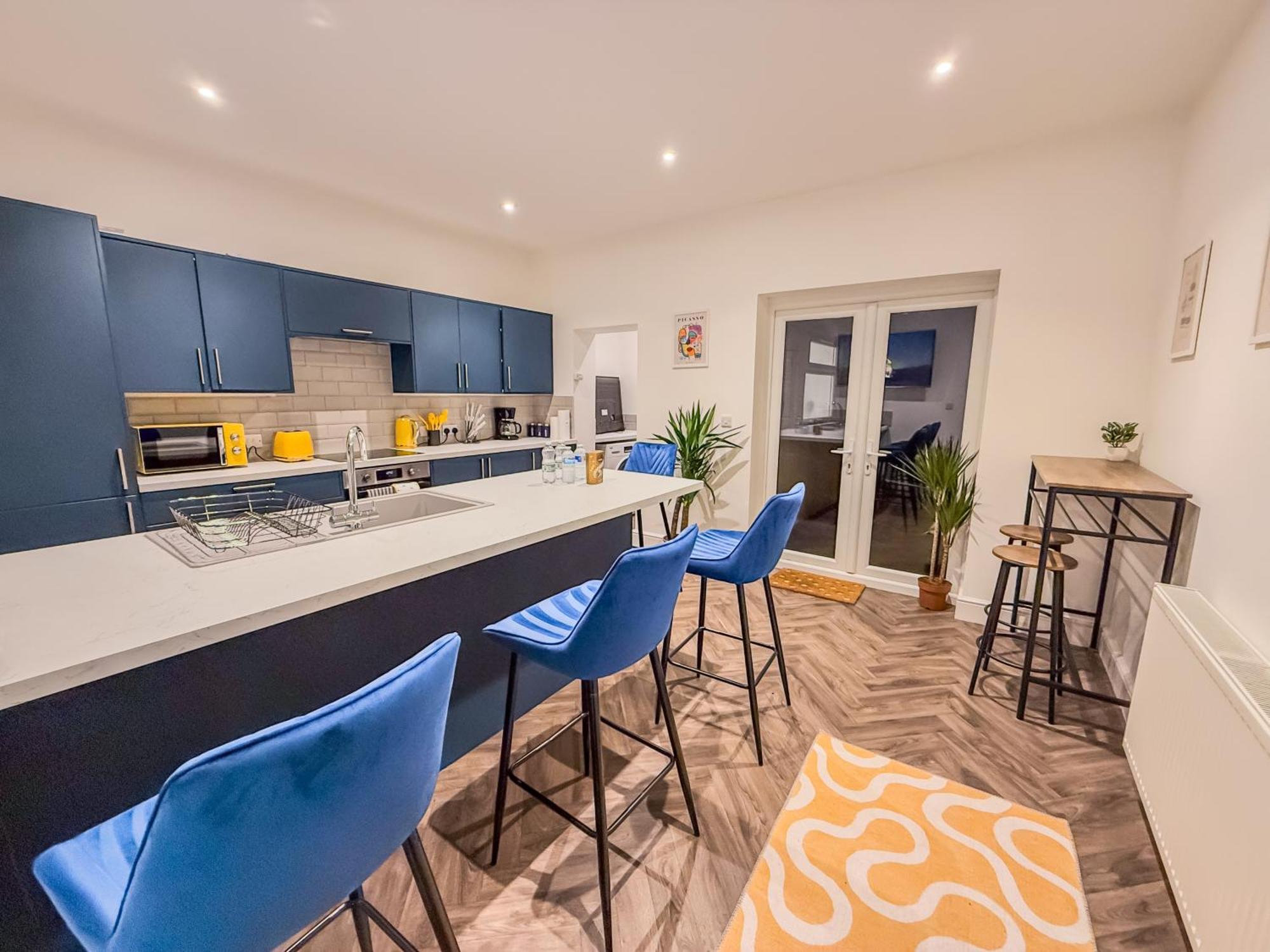 The Wanderer 3 Bedroom By Altoluxoexperience Short Lets & Serviced With Free Parking & Wifi Apartment