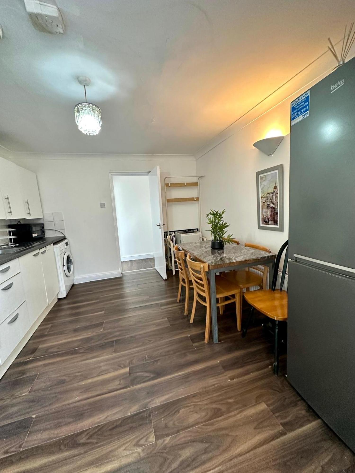 Stunning 4 Bedroom Flat In Kingscross, St Pancras! Apartamento *