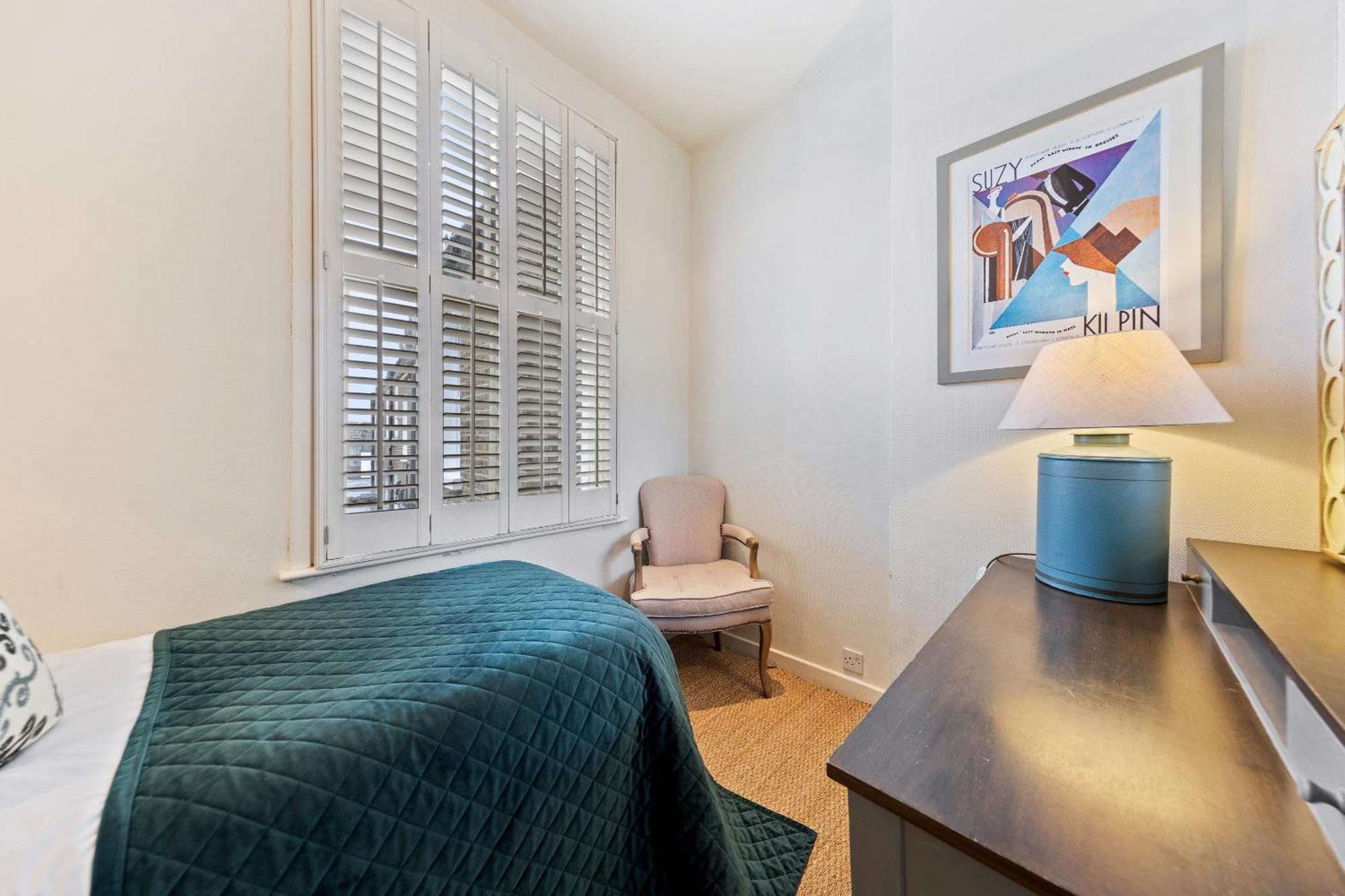 Vancouver And 3* London