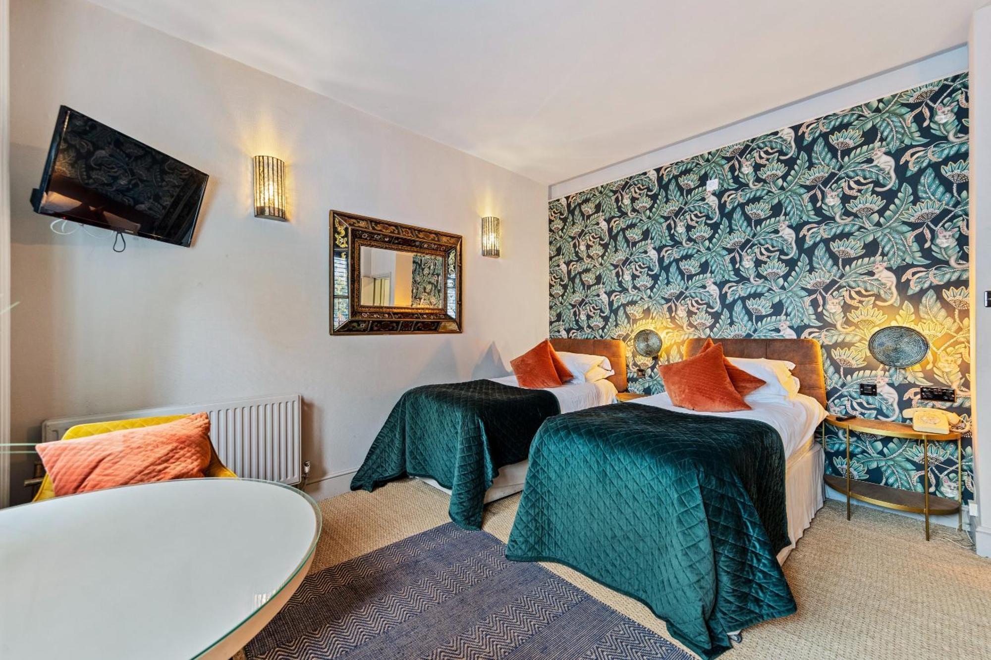 Hotel Vancouver And London