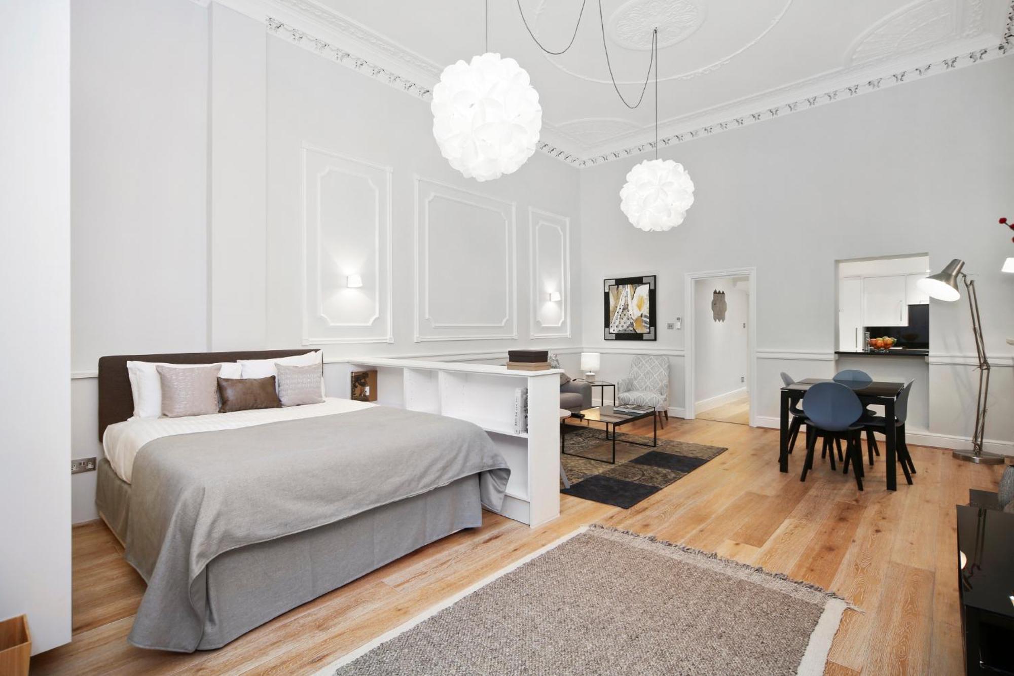Queensgate Court 4*