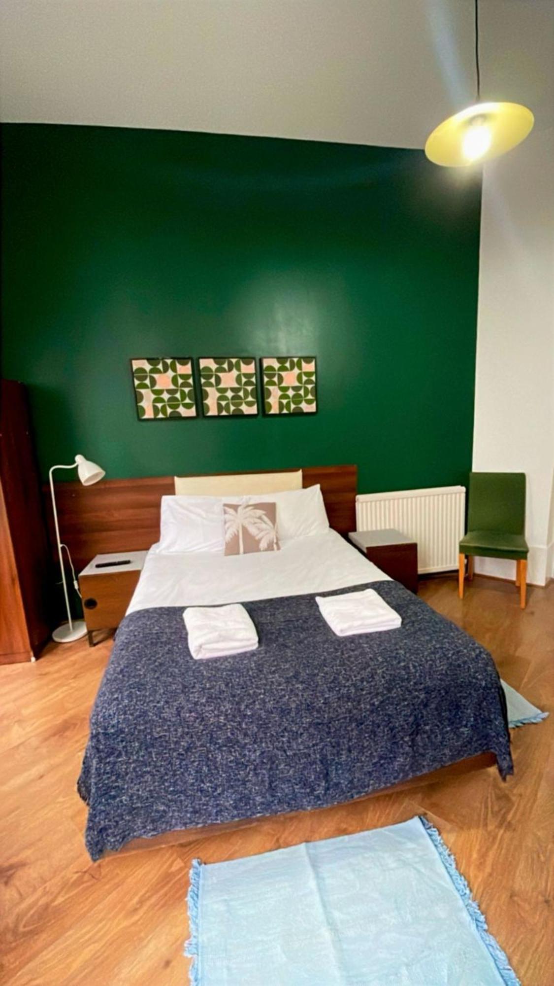 Cromwell Apartment London