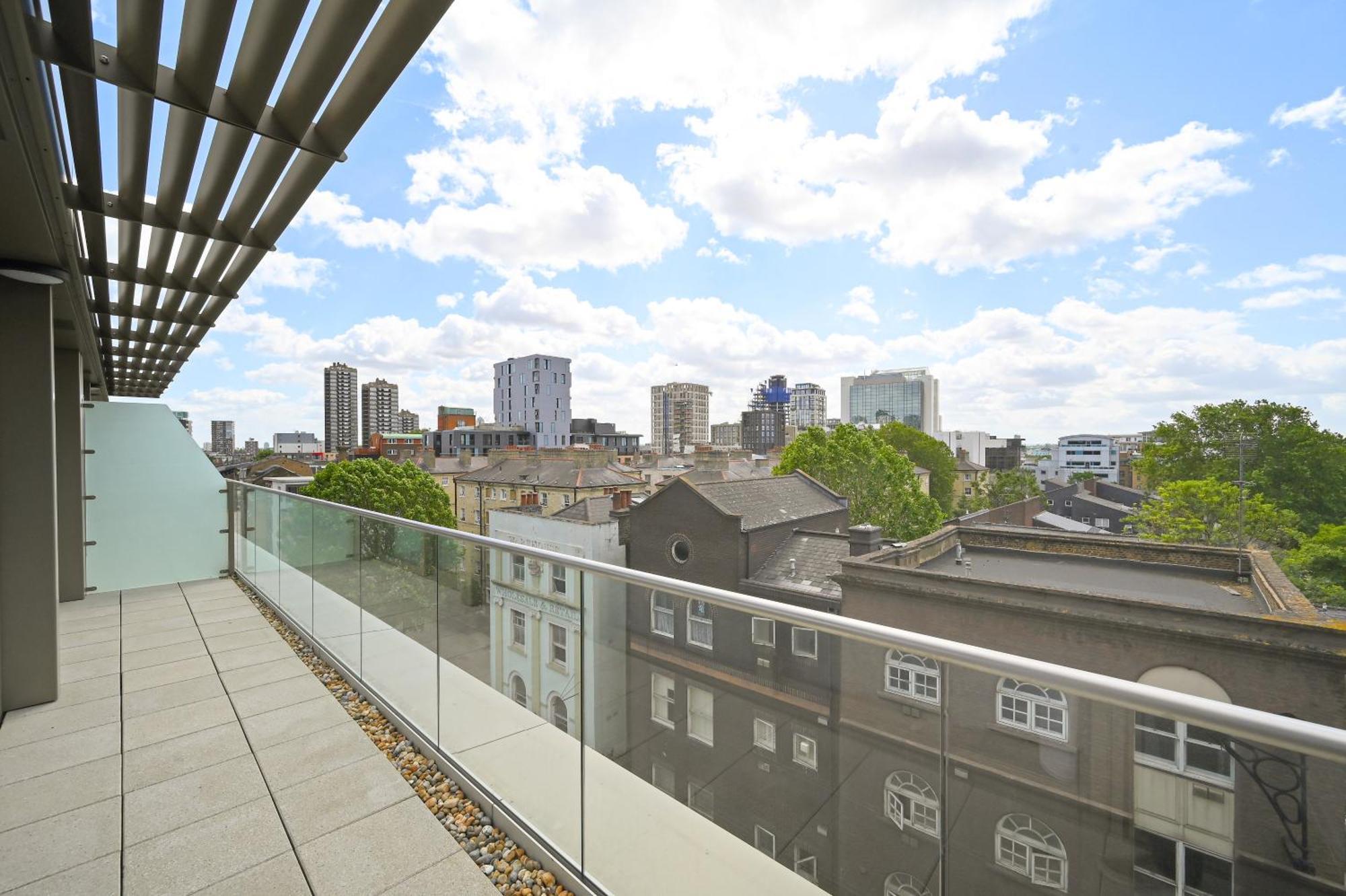 Access Tower Hill Apartment *