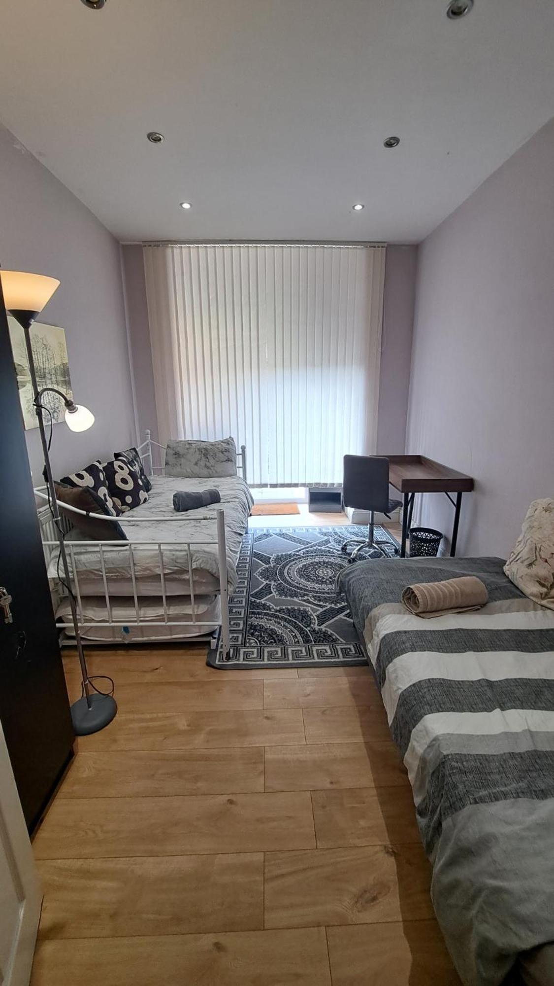 Comfy Fenia Homestay *