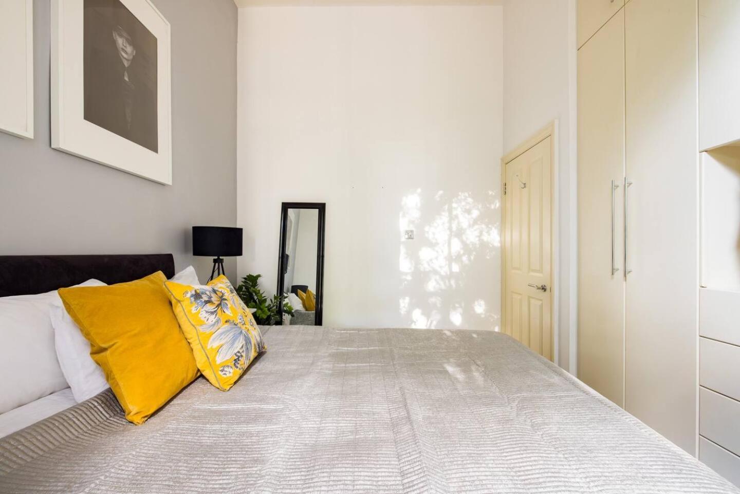 Niru Experience Huge Private Terrace Apartment