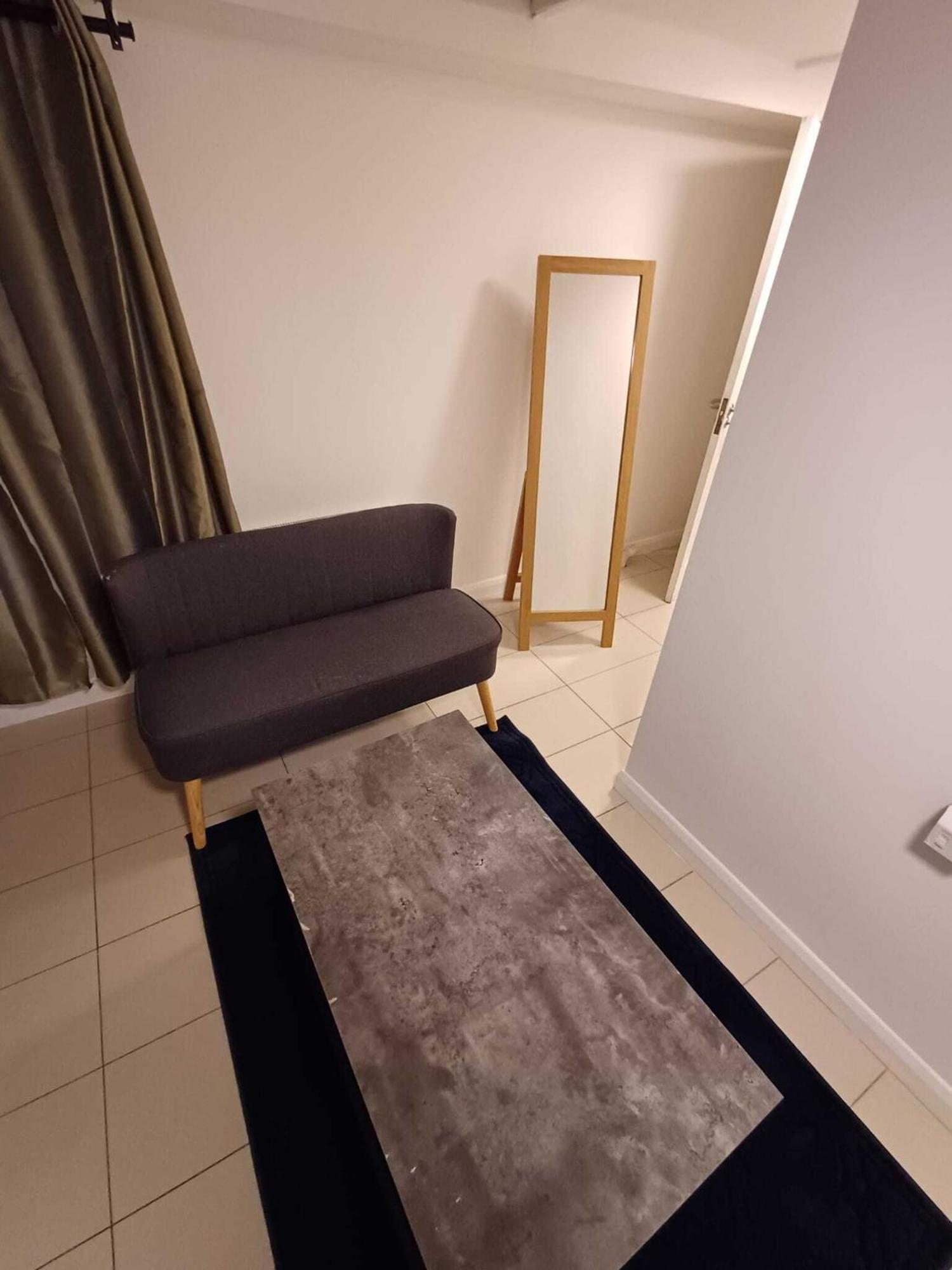 Modern Queenspark Apartamento