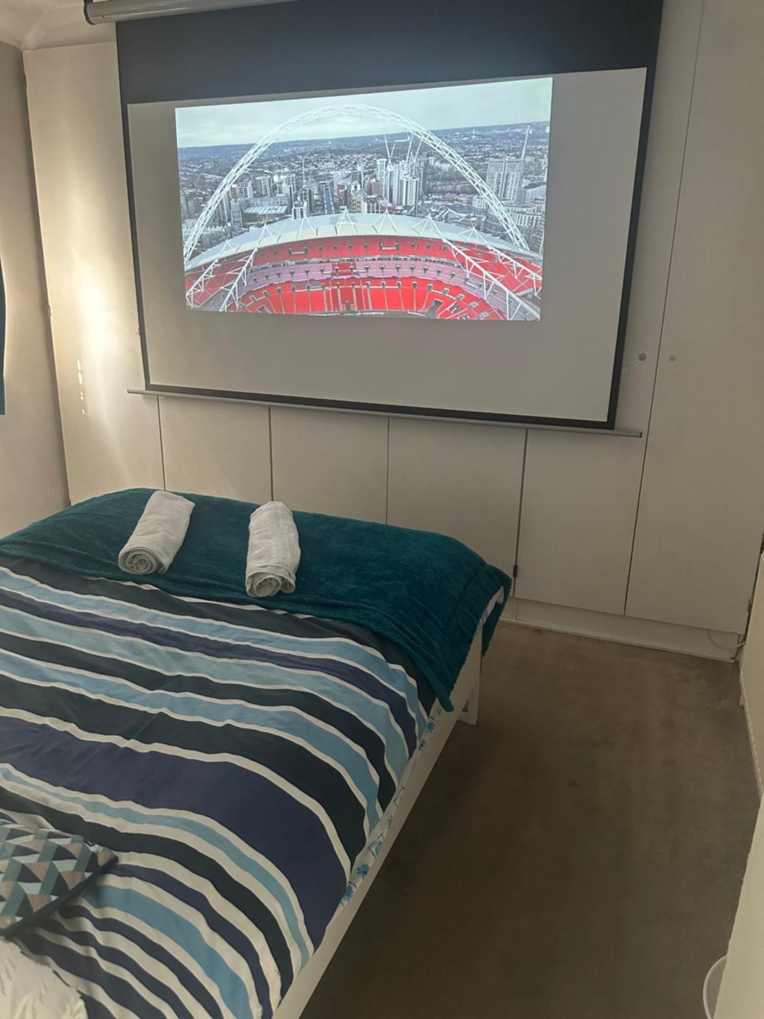 Private Cinema Minutes From Wembley Stadium Homestay London