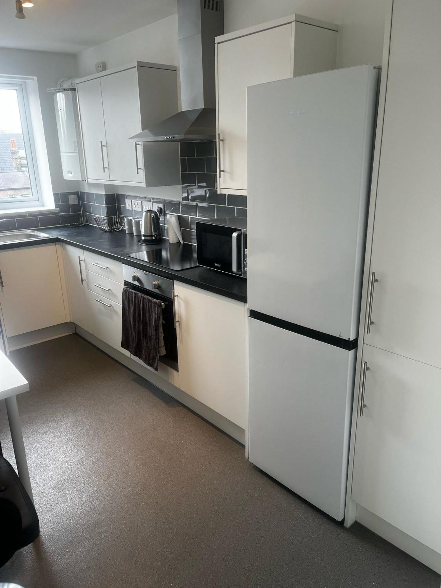 Cozy 2Br Flat , 5 Minutes From Sydenham Train Station