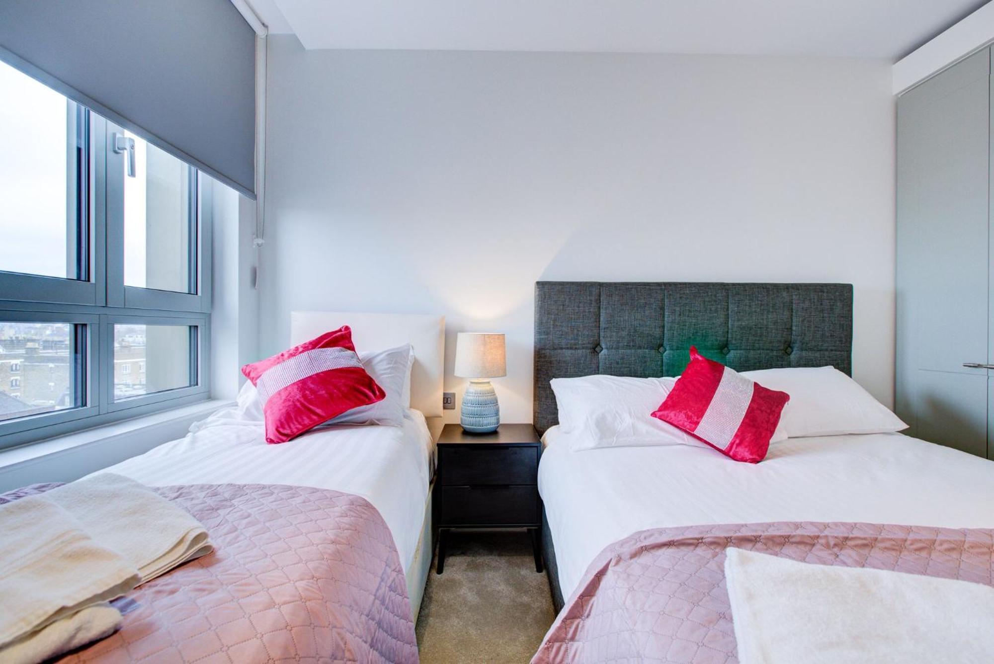 Oxford Street Luxurious Apartment